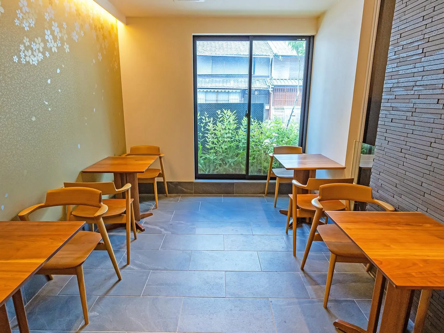 Communal lounge/ TV room in Stay SAKURA Kyoto Higashi Hongan-ji I