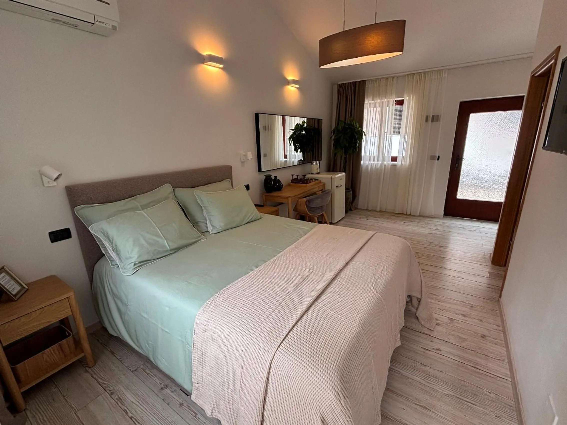 Bed in Villa B&B Marina & Parking Free