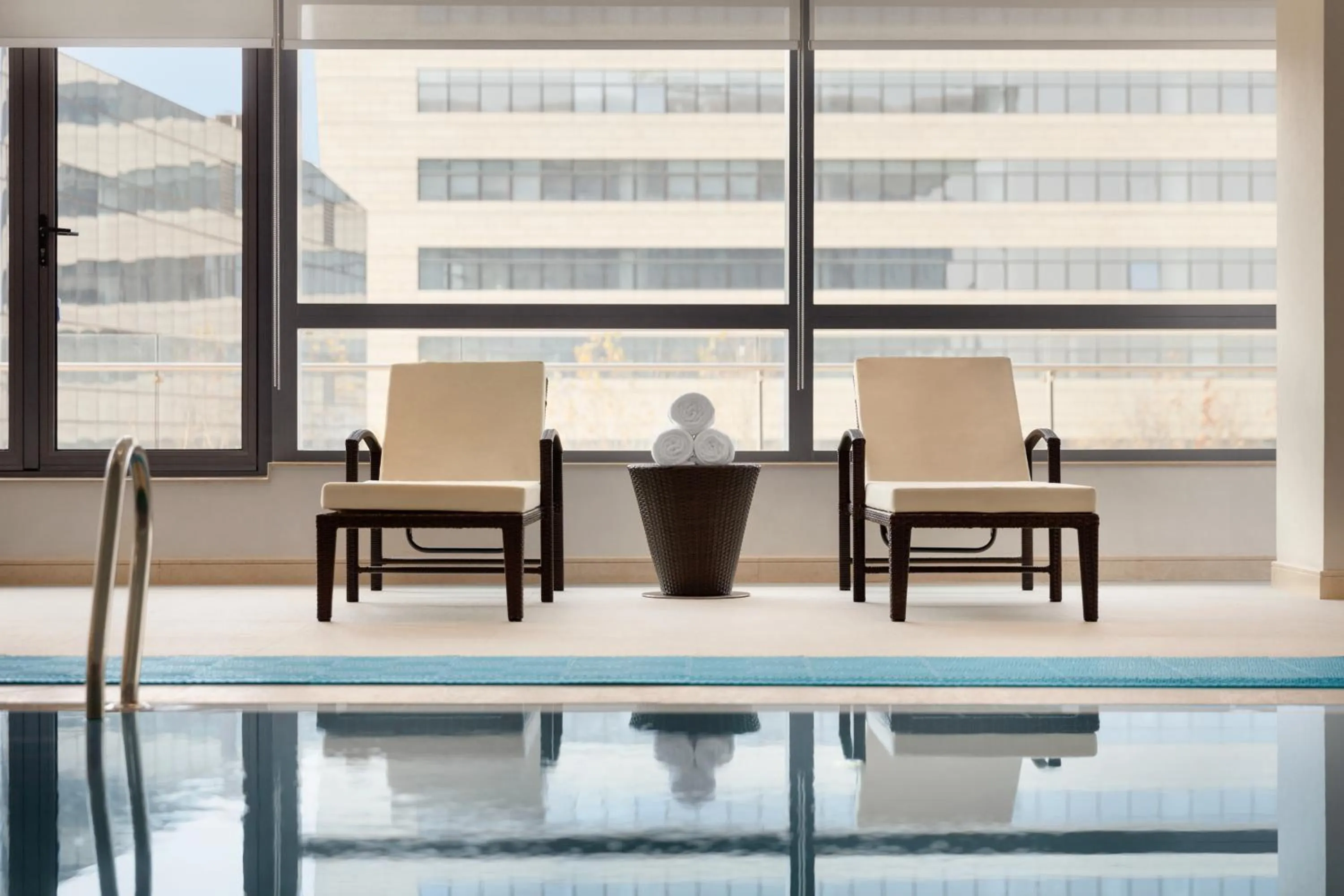 Swimming pool in Hyatt Place Beijing Daxing
