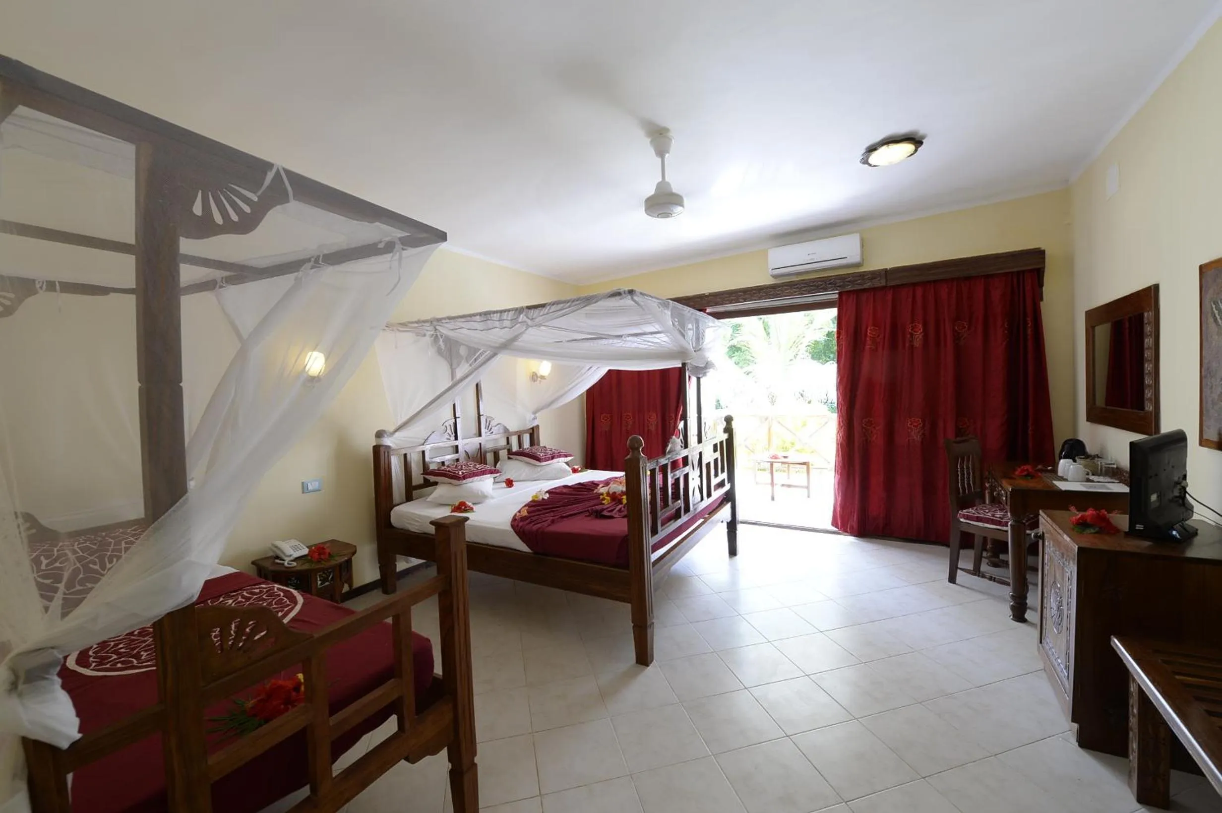 Photo of the whole room in Uroa Bay Beach Resort