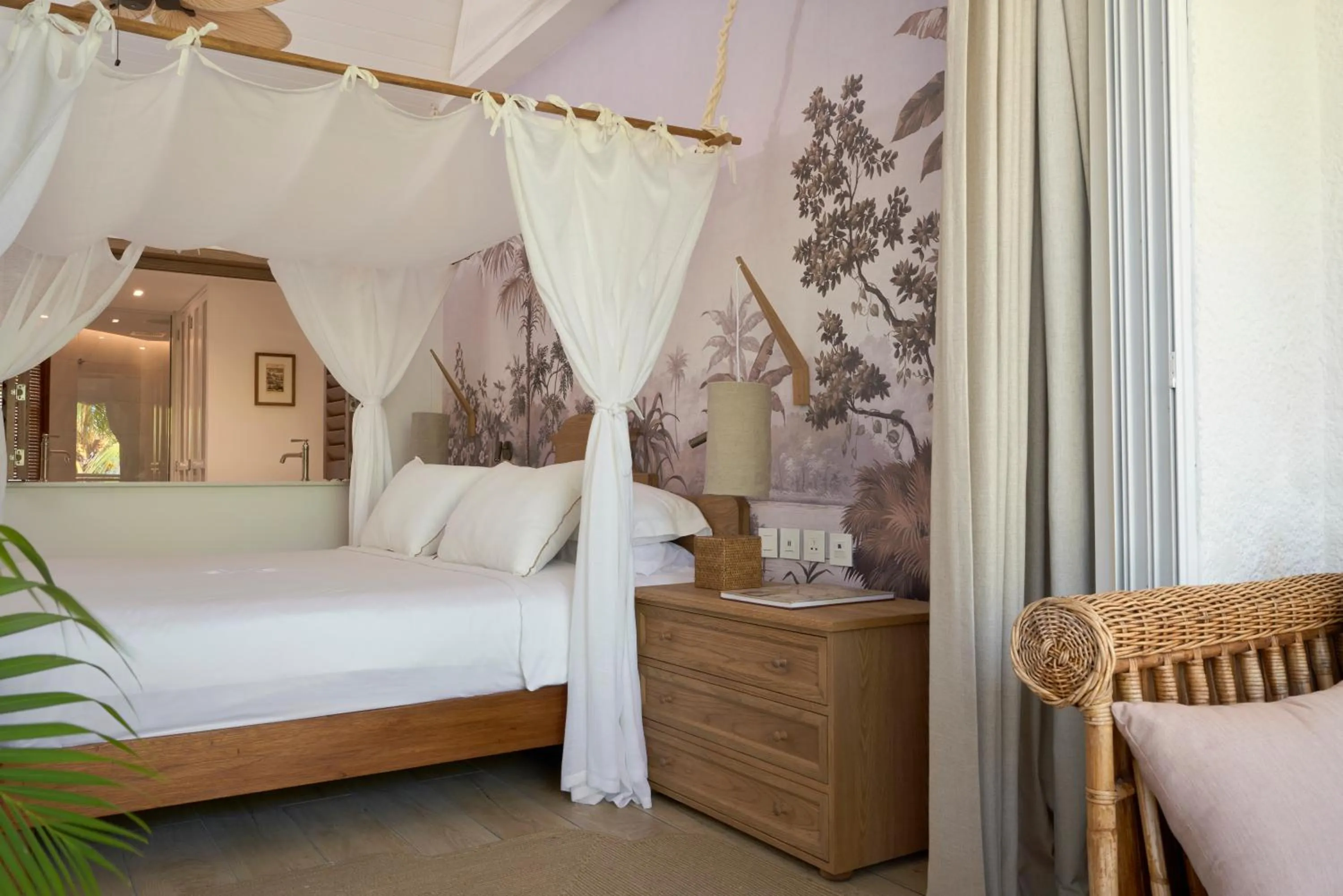 Bed in Paradise Cove Boutique Hotel (Adults Only)