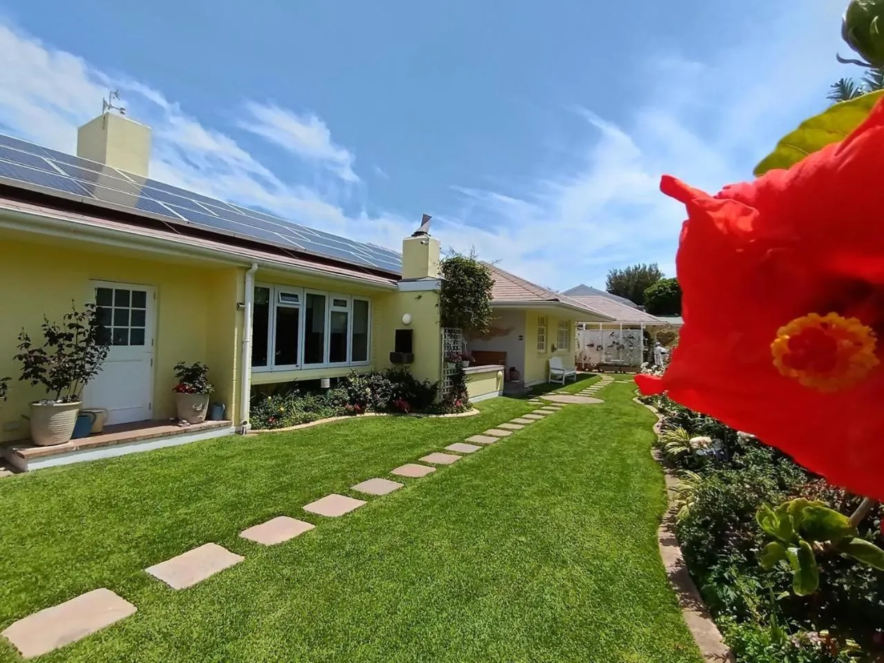 Facade/entrance in On the Bay