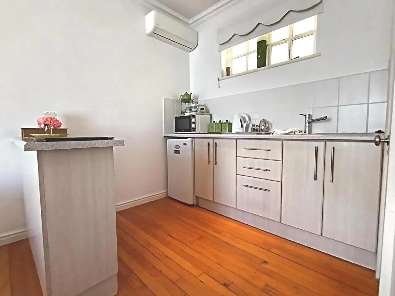 Kitchen or kitchenette in On the Bay