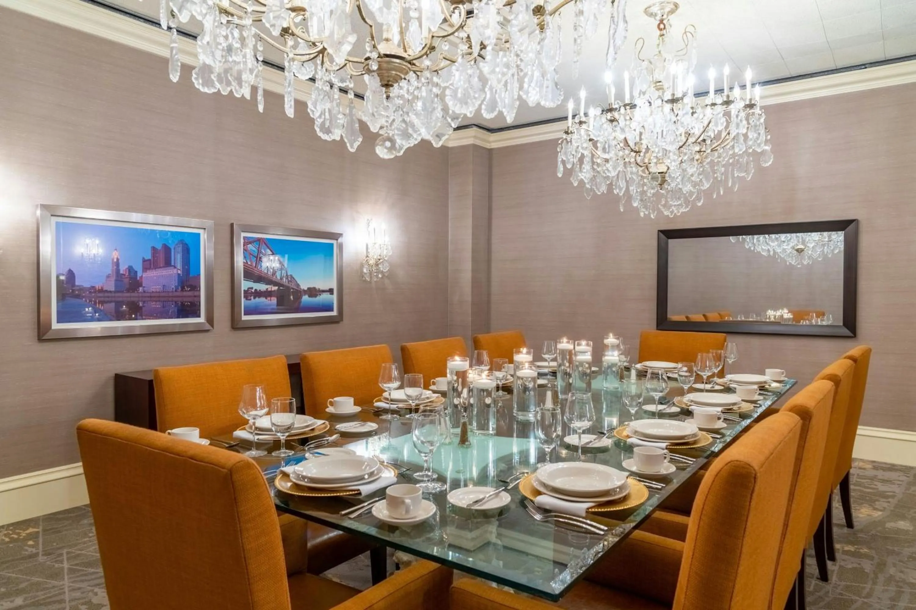 Restaurant/places to eat in The Capital Suites Hotel