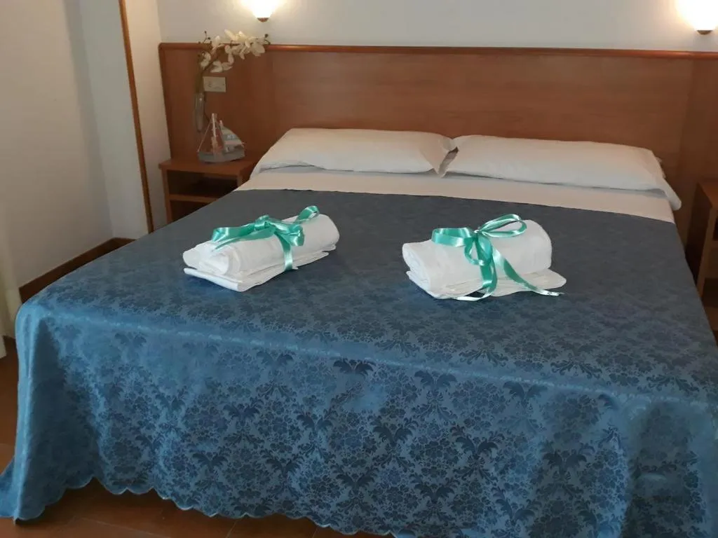 Bed in Hotel Leuco'