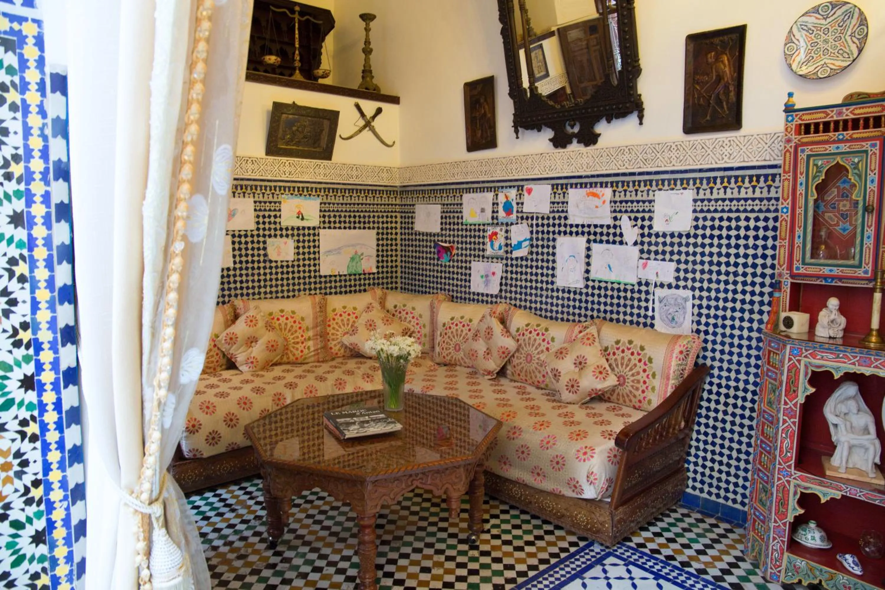 Restaurant/places to eat in Riad Fes Kettani