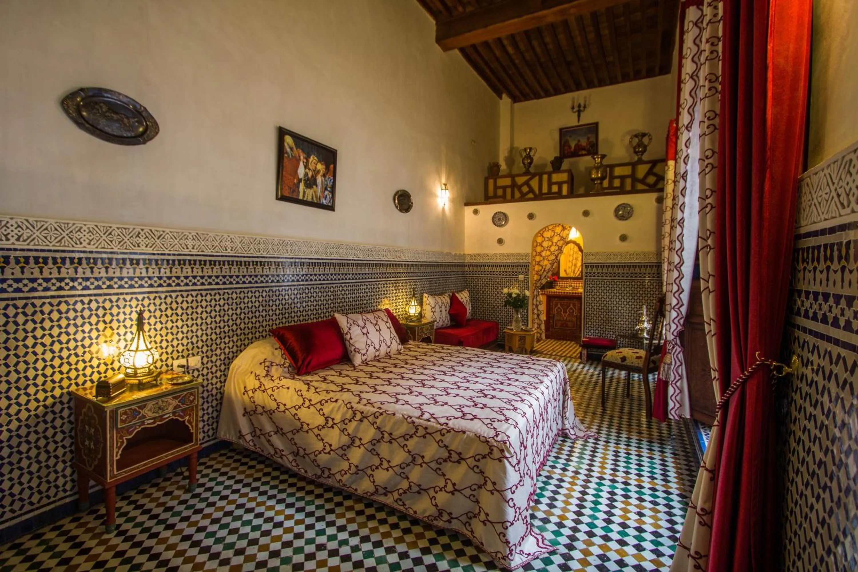 Photo of the whole room, Bed in Riad Fes Kettani