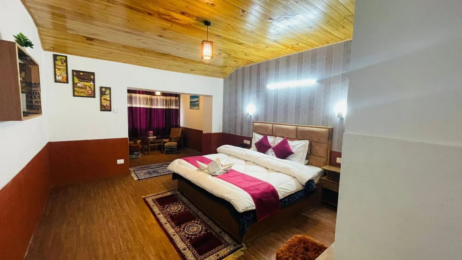 Bedroom, Bed in Hotel Hilltop At Mall Road Manali With Open Terrace