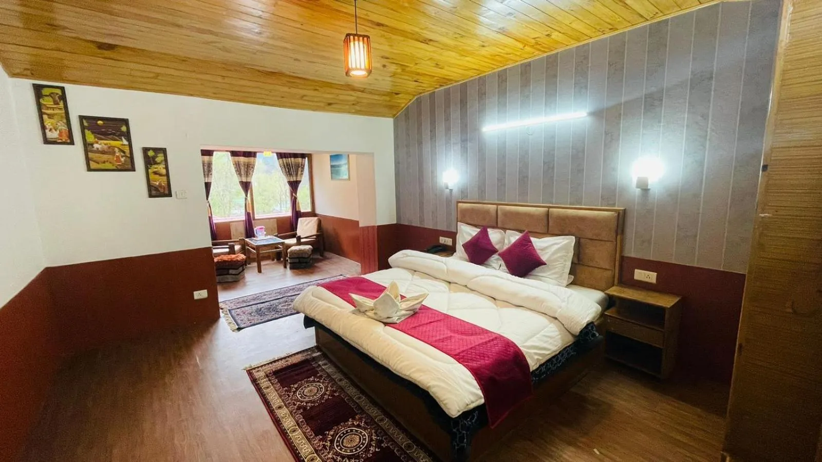 Photo of the whole room, Bed in Hotel Hilltop At Mall Road Manali With Open Terrace