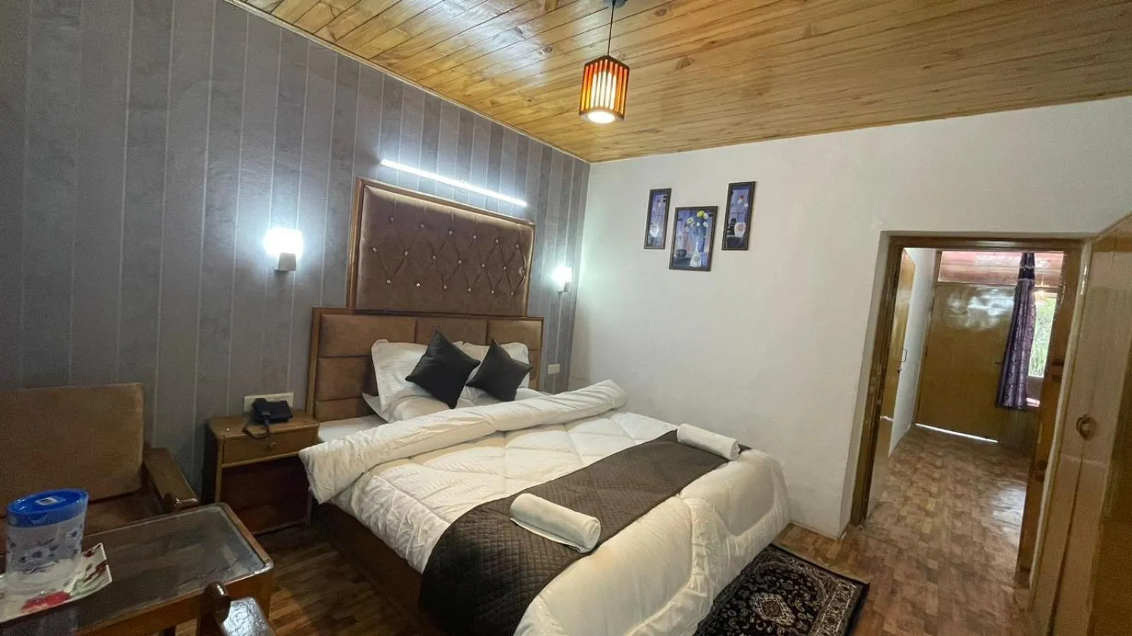 Photo of the whole room, Bed in Hotel Hilltop At Mall Road Manali With Open Terrace