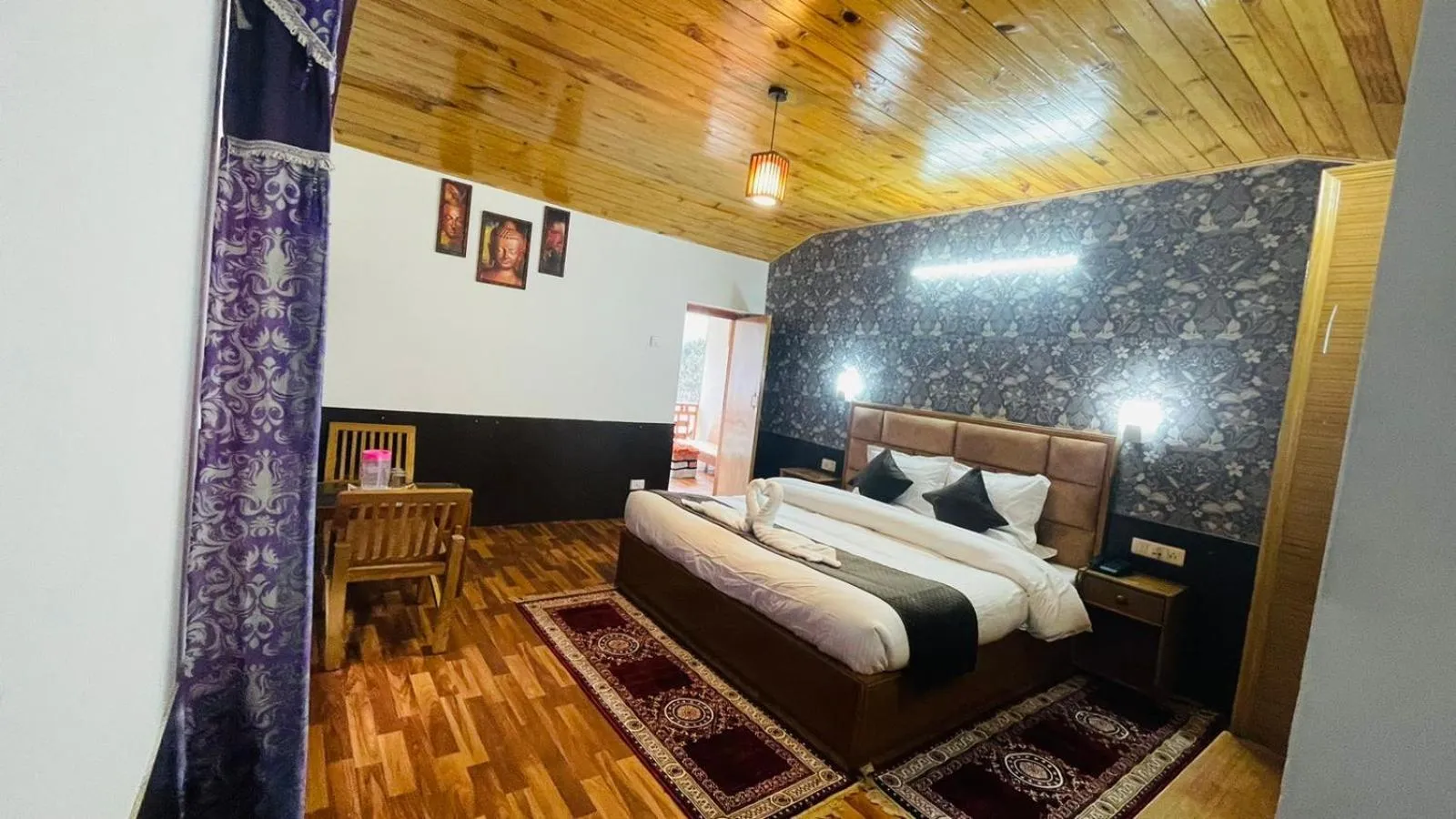Bedroom, Bed in Hotel Hilltop At Mall Road Manali With Open Terrace