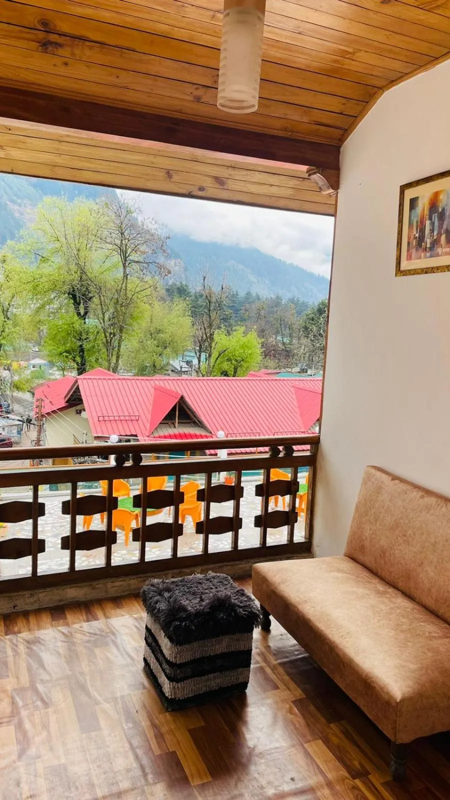 Balcony/Terrace in Hotel Hilltop At Mall Road Manali With Open Terrace