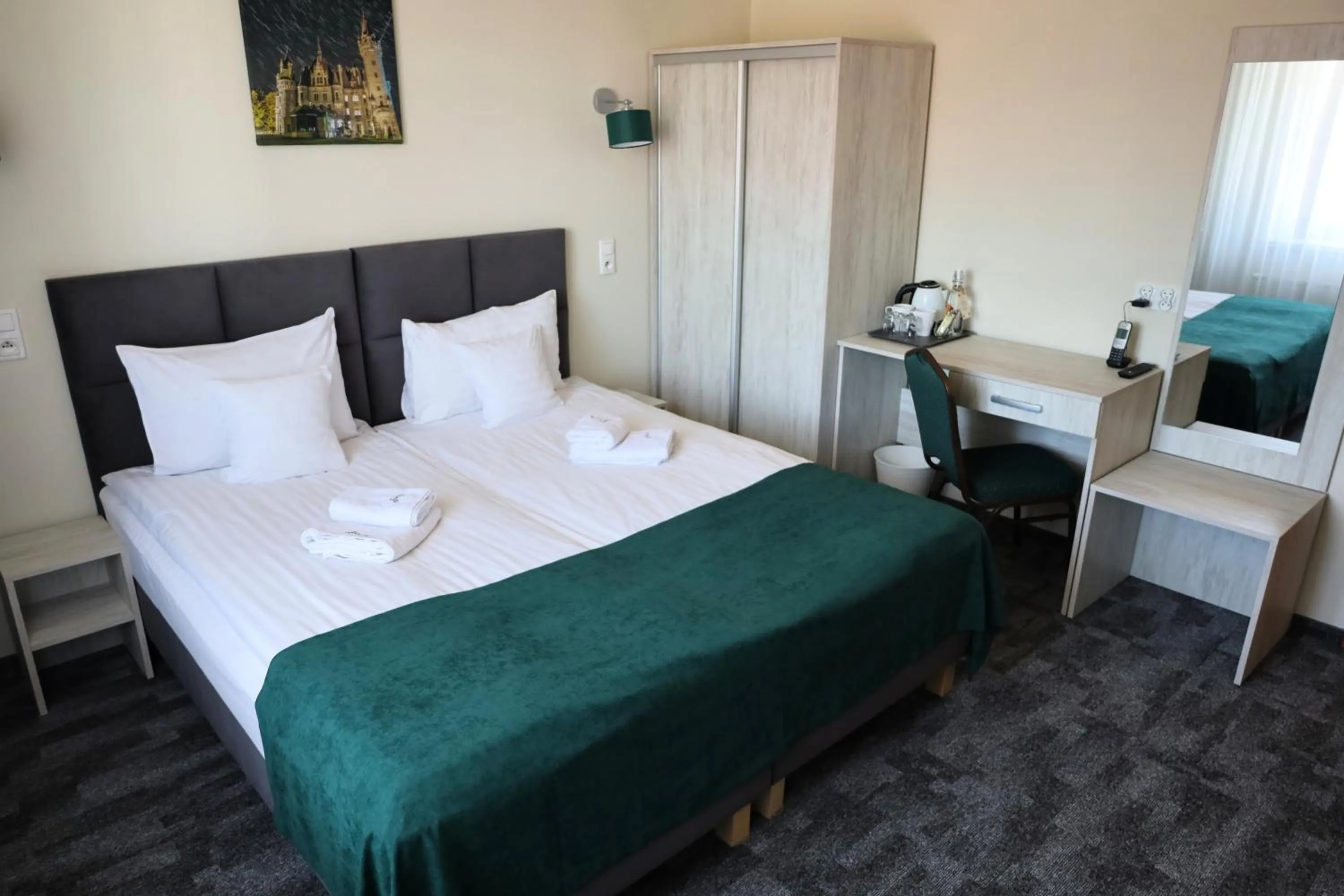 Bed in Centrum Restauracyjno-Hotelowe Florres