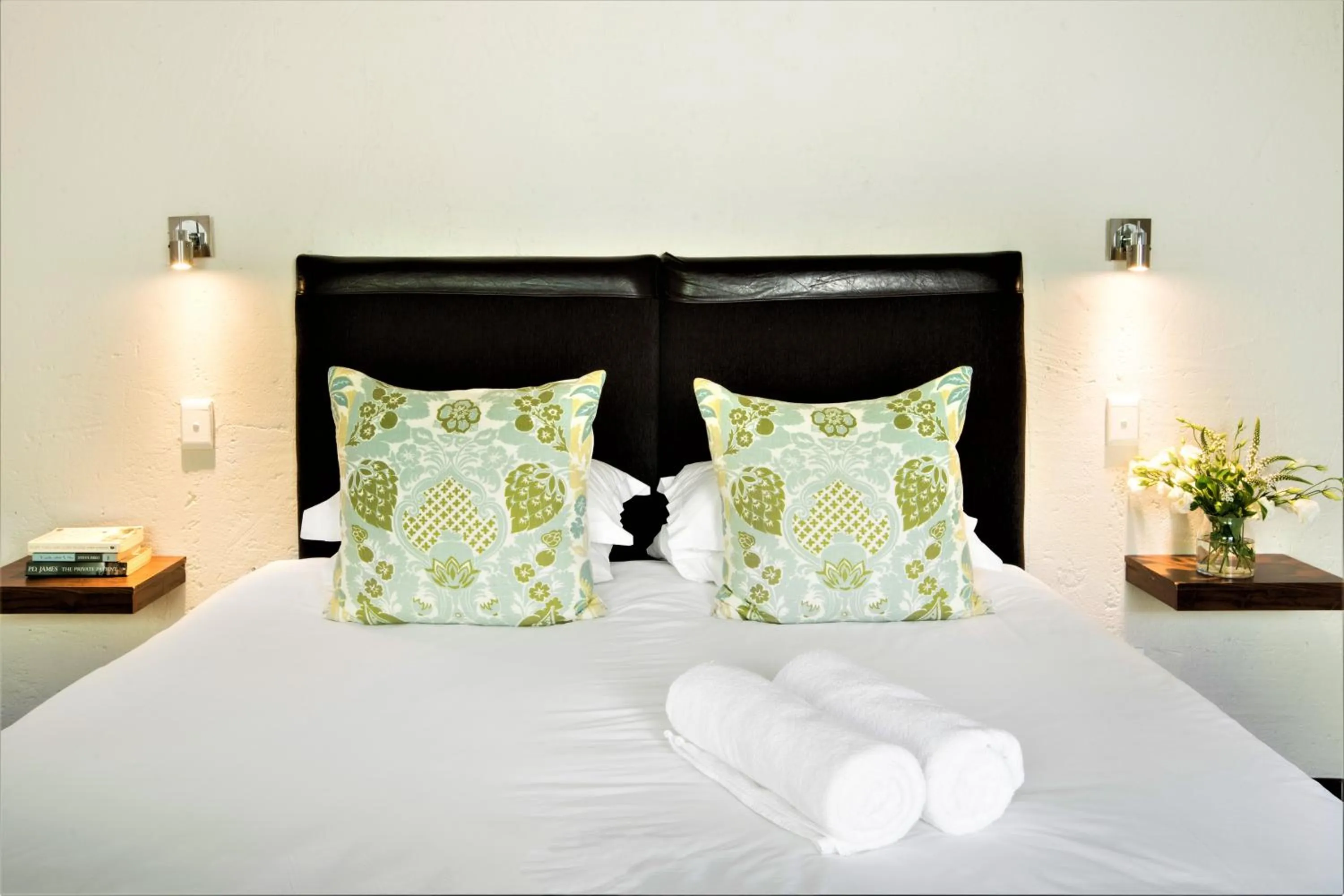 Bed in Sandton Slippers