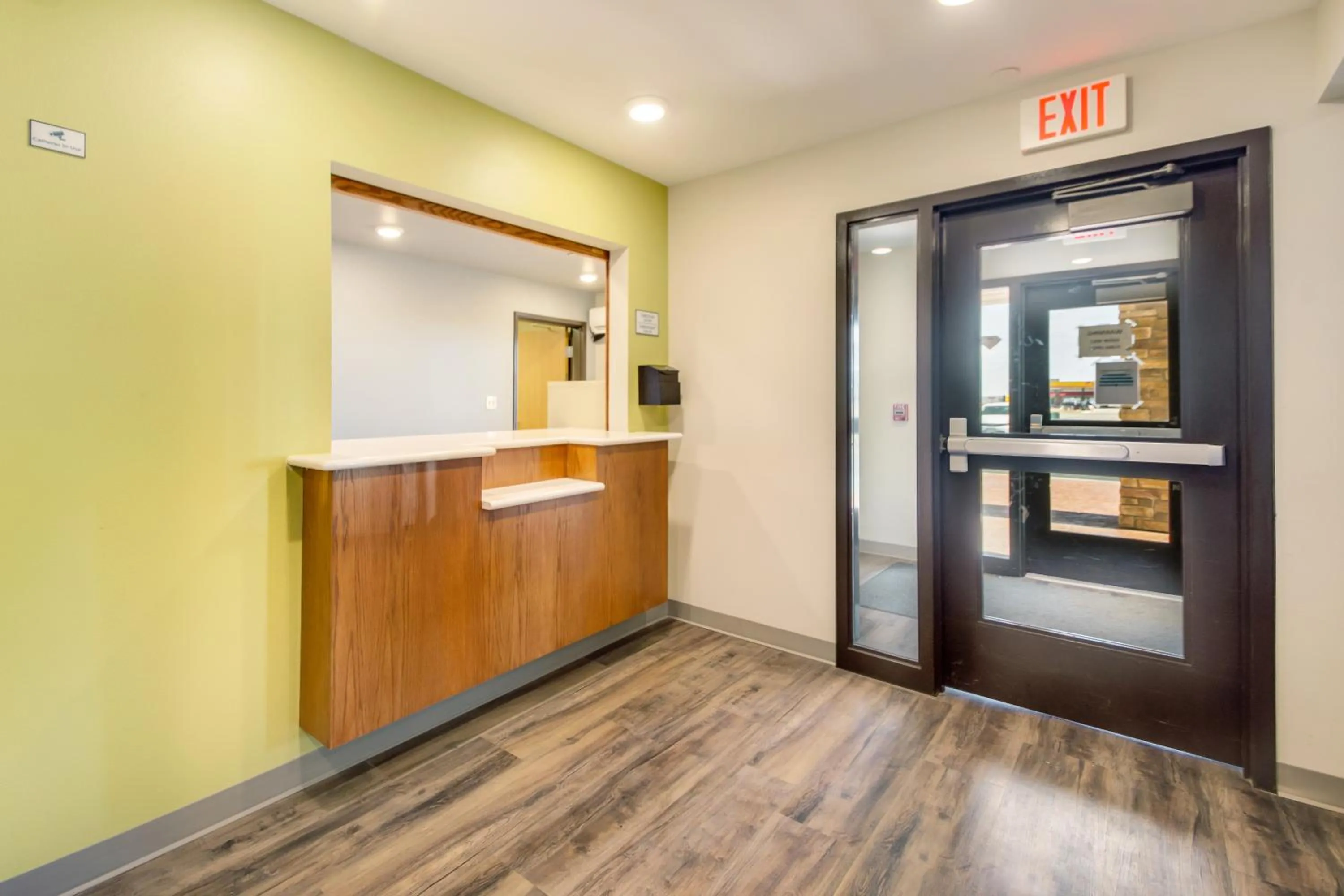 Lobby or reception in Econo Lodge Burlington I-70