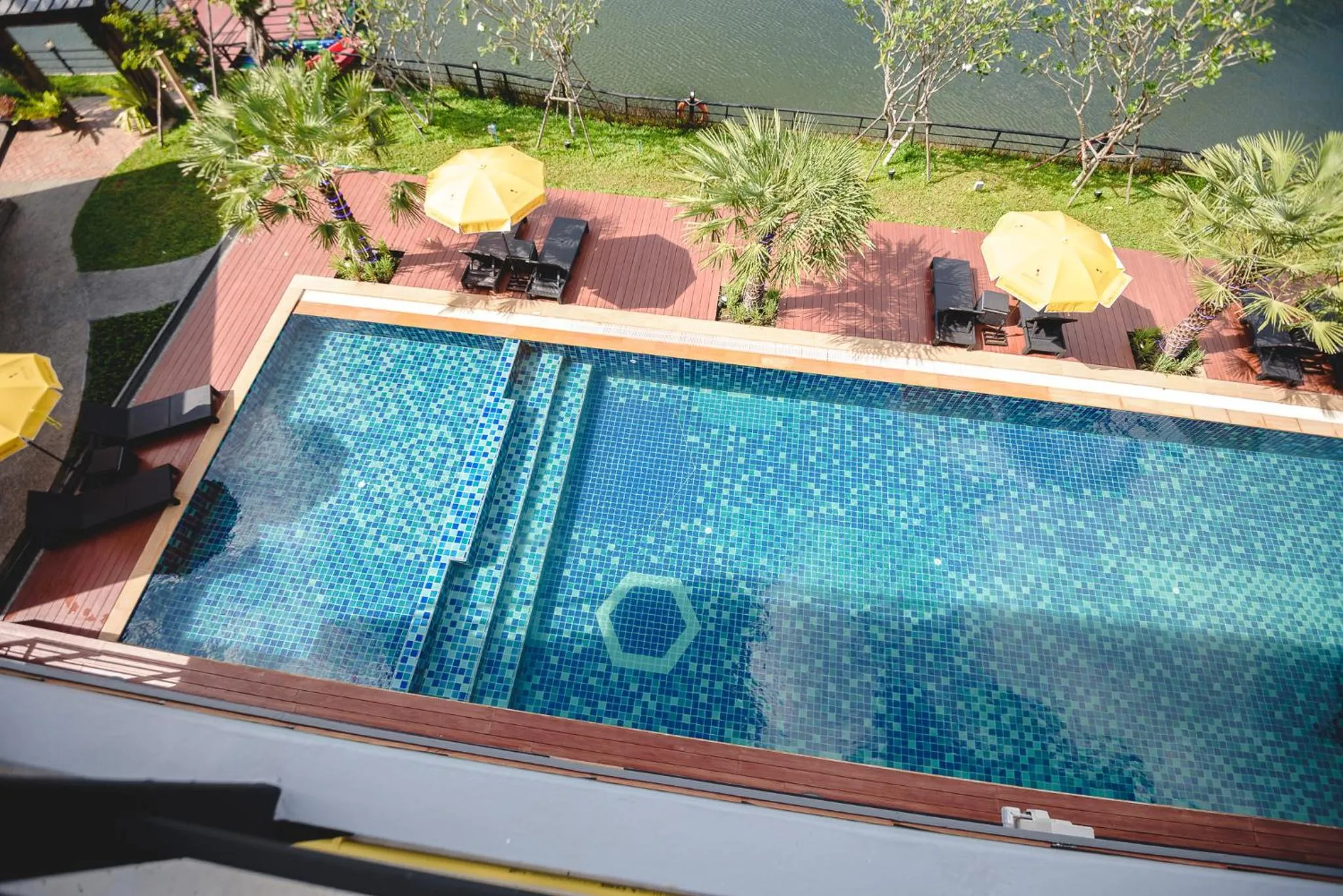 Phuengluang Riverside Hotel Chanthaburi