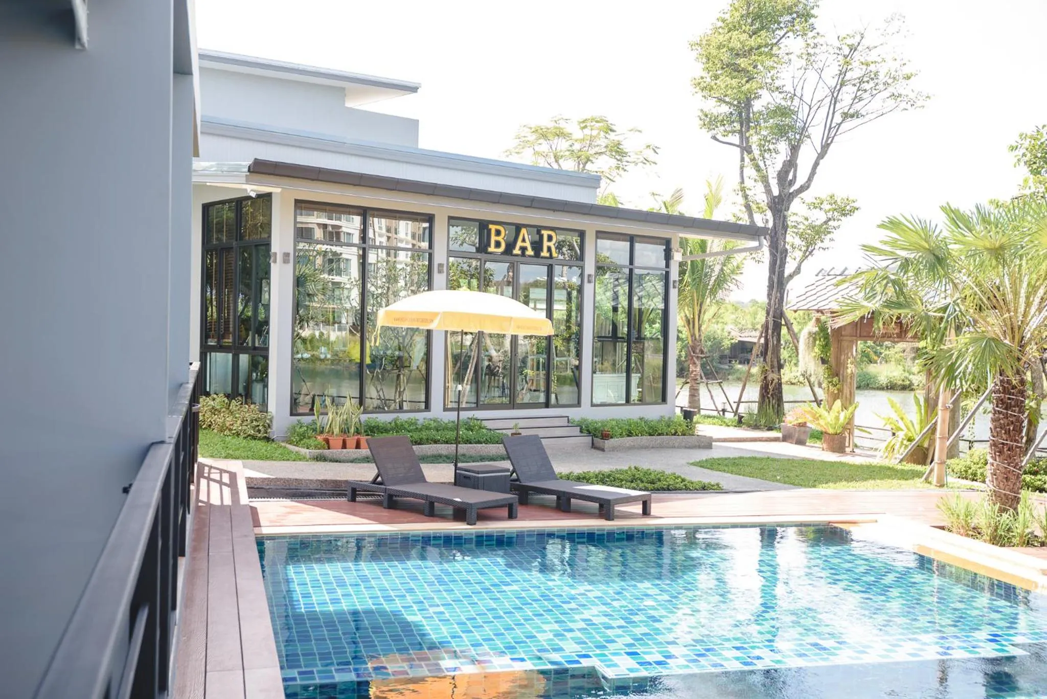 Phuengluang Riverside Hotel Chanthaburi