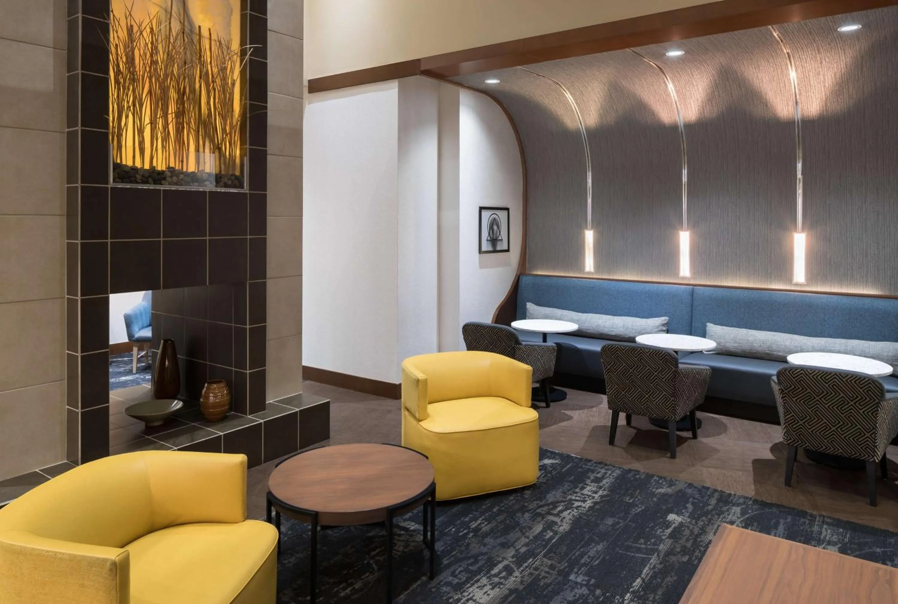 Lobby or reception in Hyatt Place Jacksonville Airport