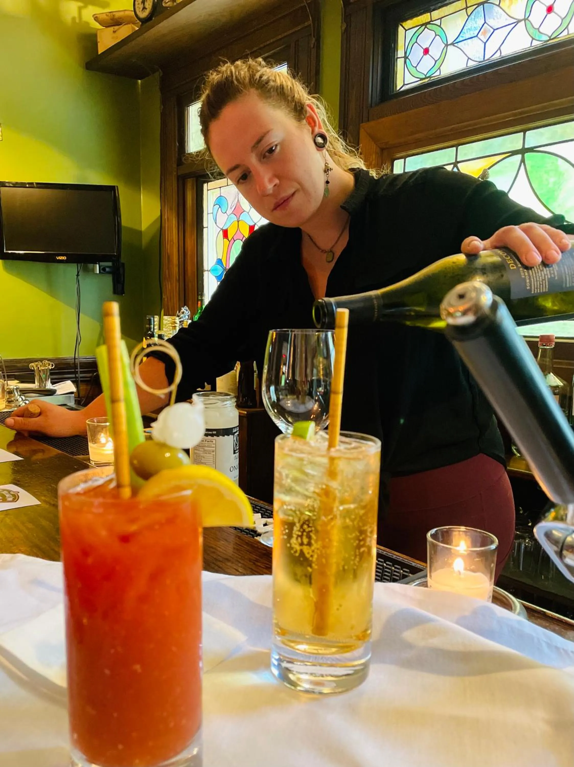 Drinks in The Village Inn of Woodstock