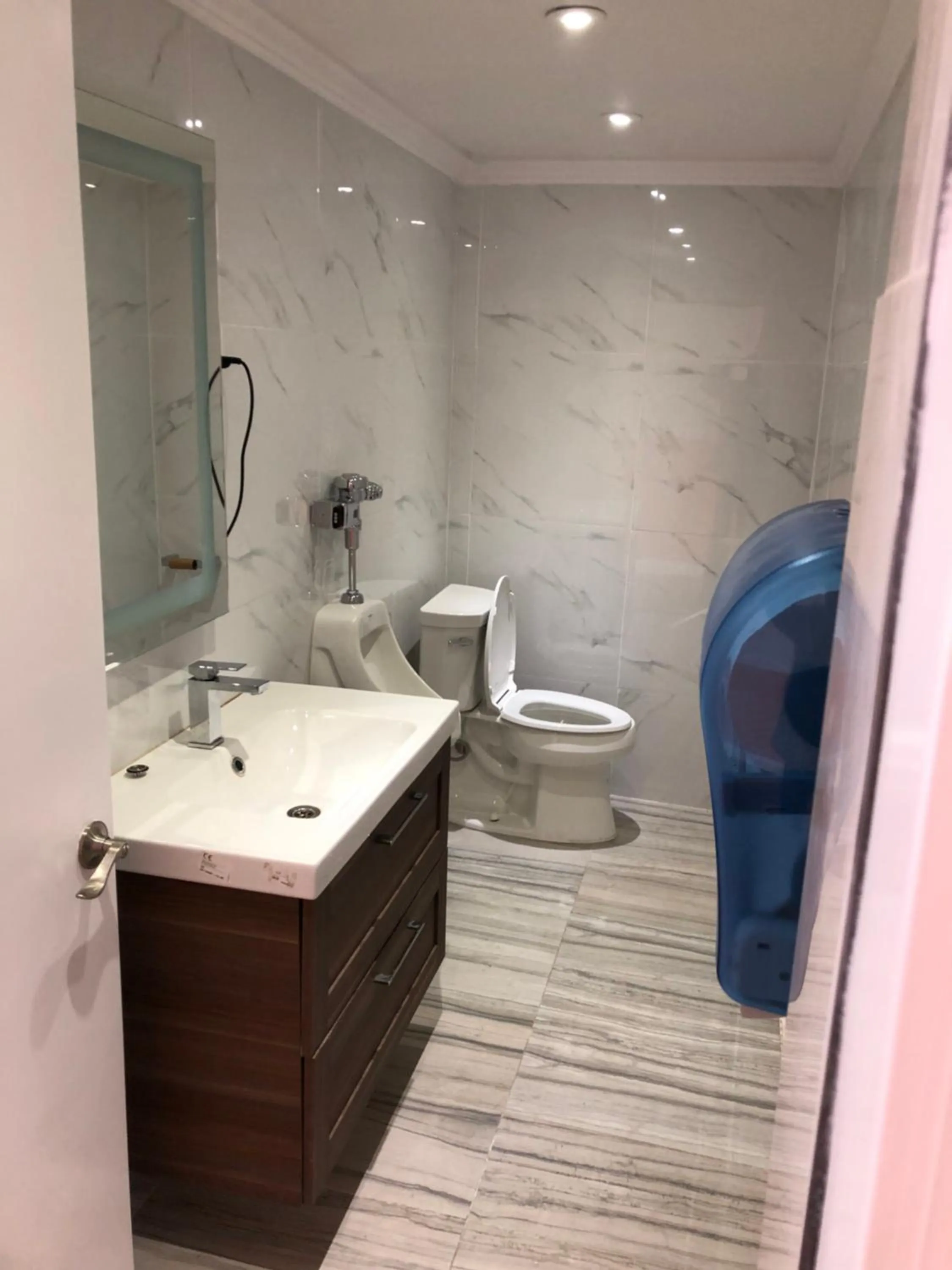 Area and facilities, Bathroom in Howard Johnson by Wyndham Harrisburg