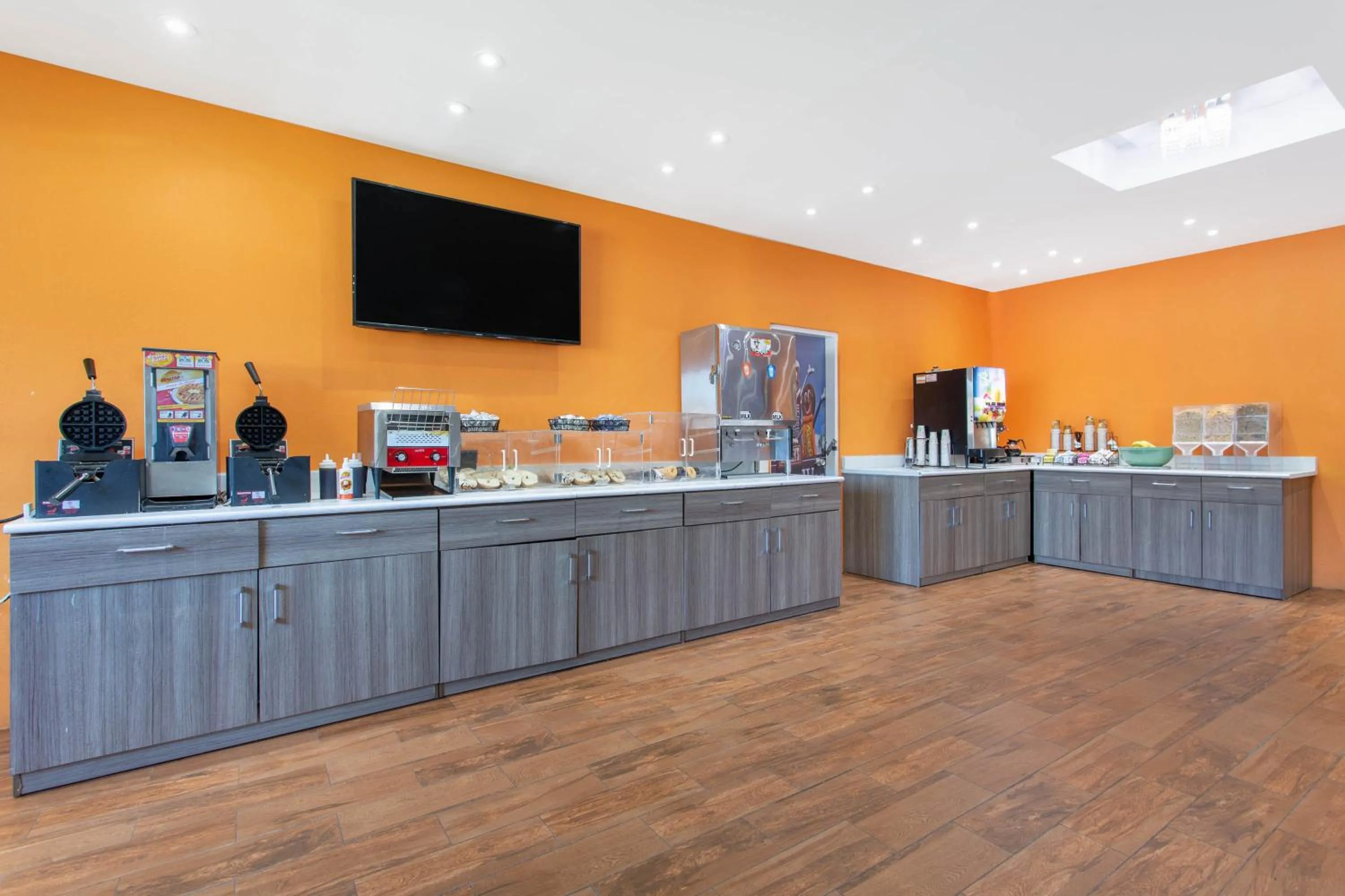 Howard Johnson by Wyndham Harrisburg