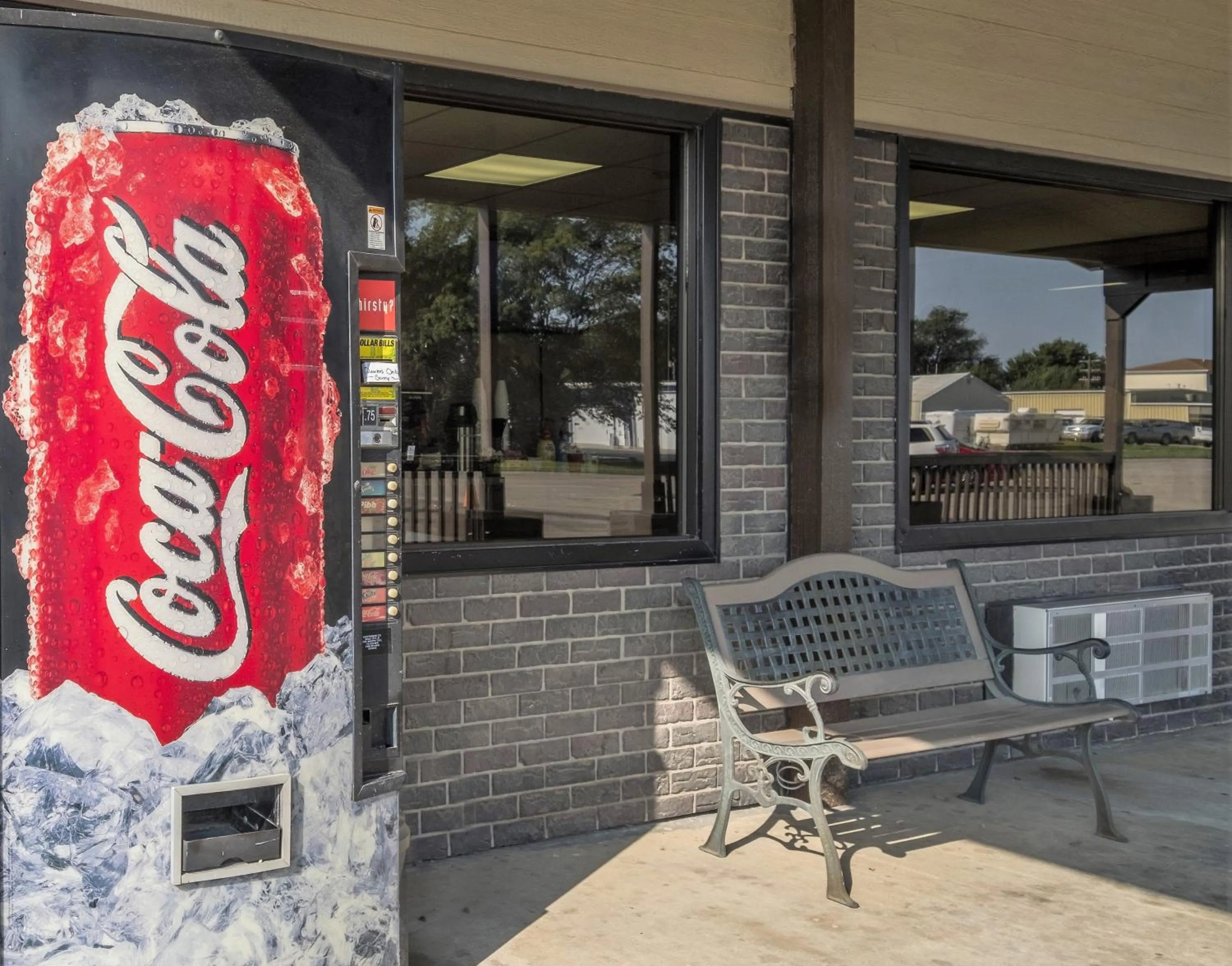 Photo of the whole room in Red Roof Inn Vermillion - U of South Dakota