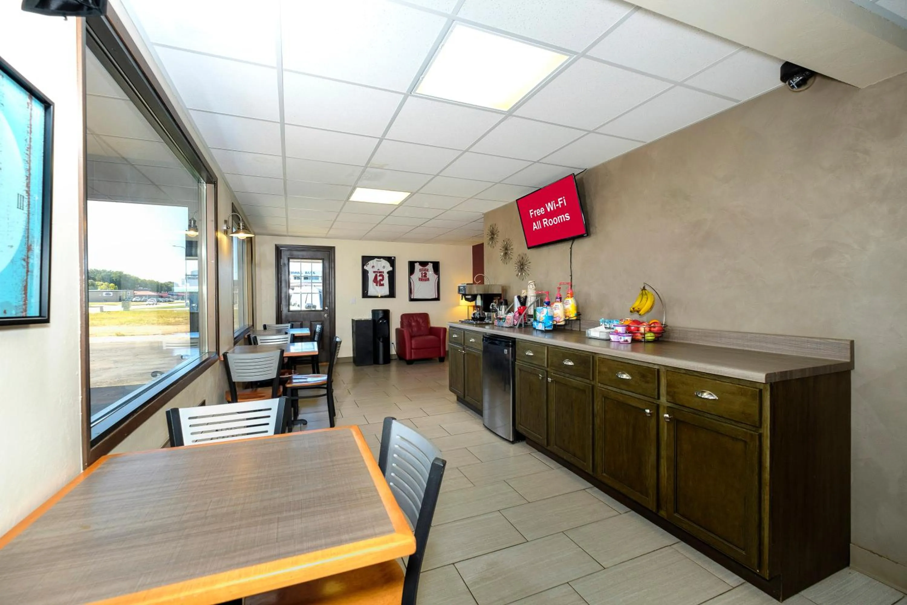 Coffee/tea facilities in Red Roof Inn Vermillion - U of South Dakota