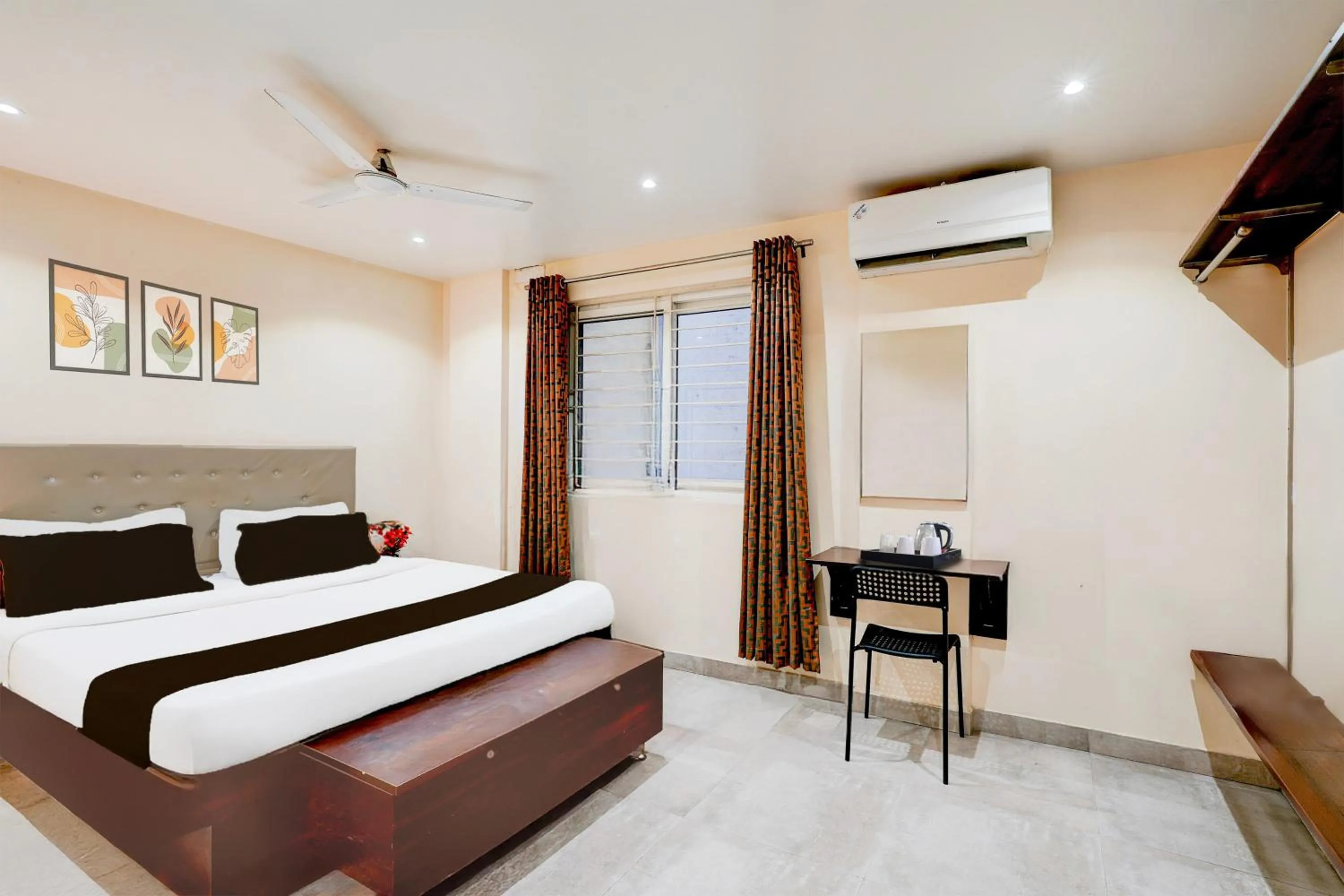 Bedroom, Bed in Super Hotel O Koramangala Near Sony Signal