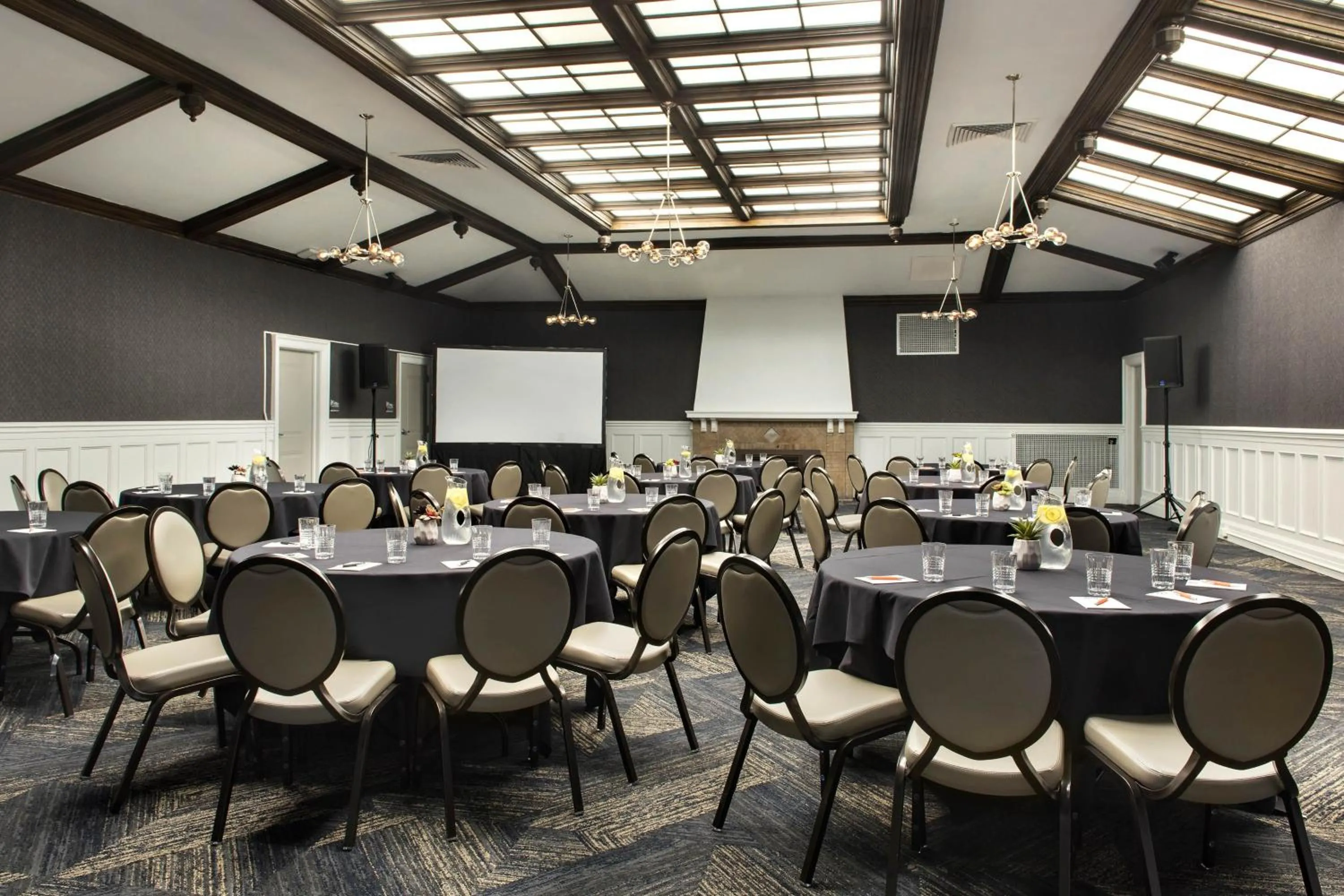 Meeting/conference room in Aloft Buffalo Downtown