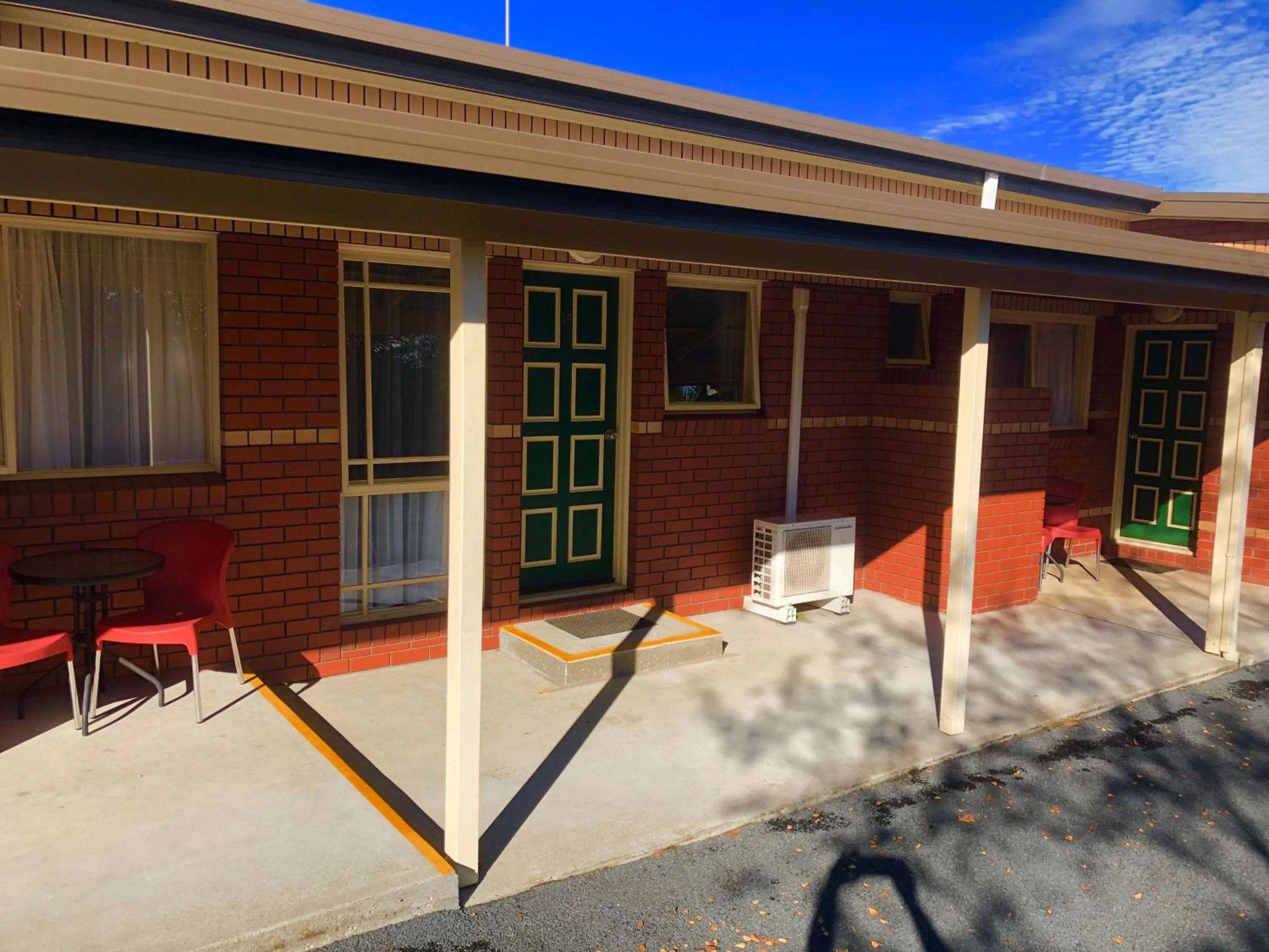 Patio in Sheffield Motor Inn