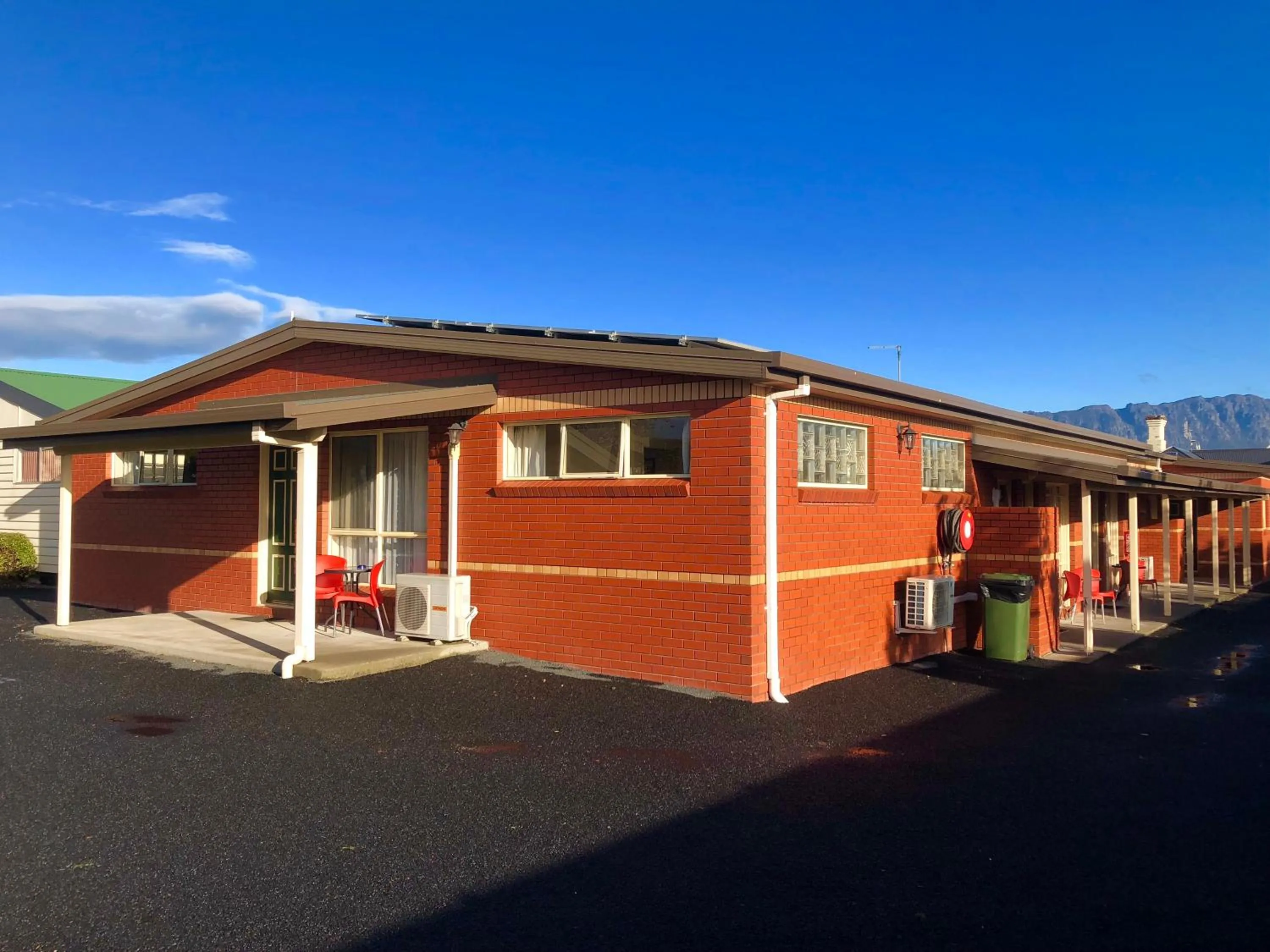 Property building in Sheffield Motor Inn