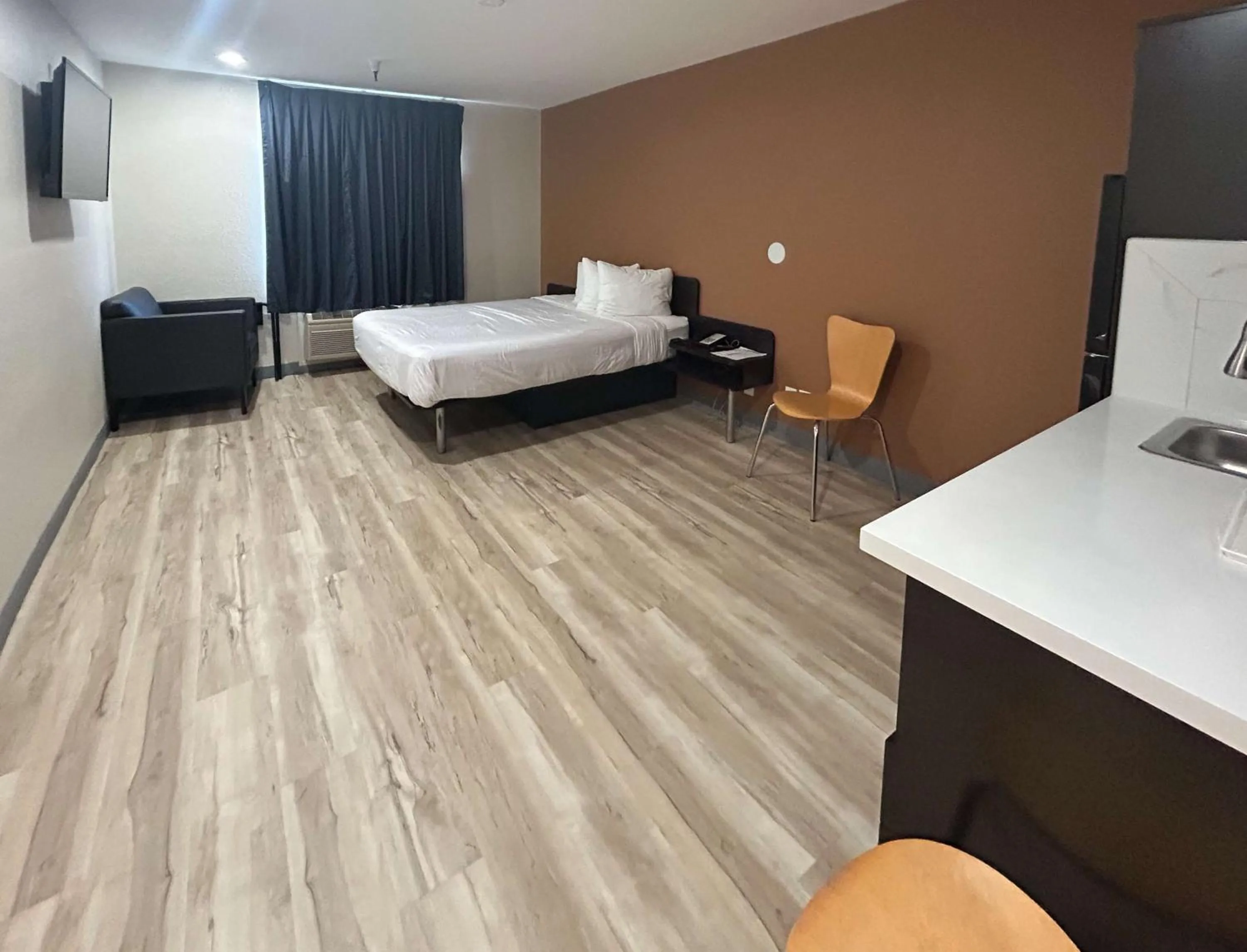 Photo of the whole room, Bed in Studio 6 Suites Cameron Park, CA Folsom