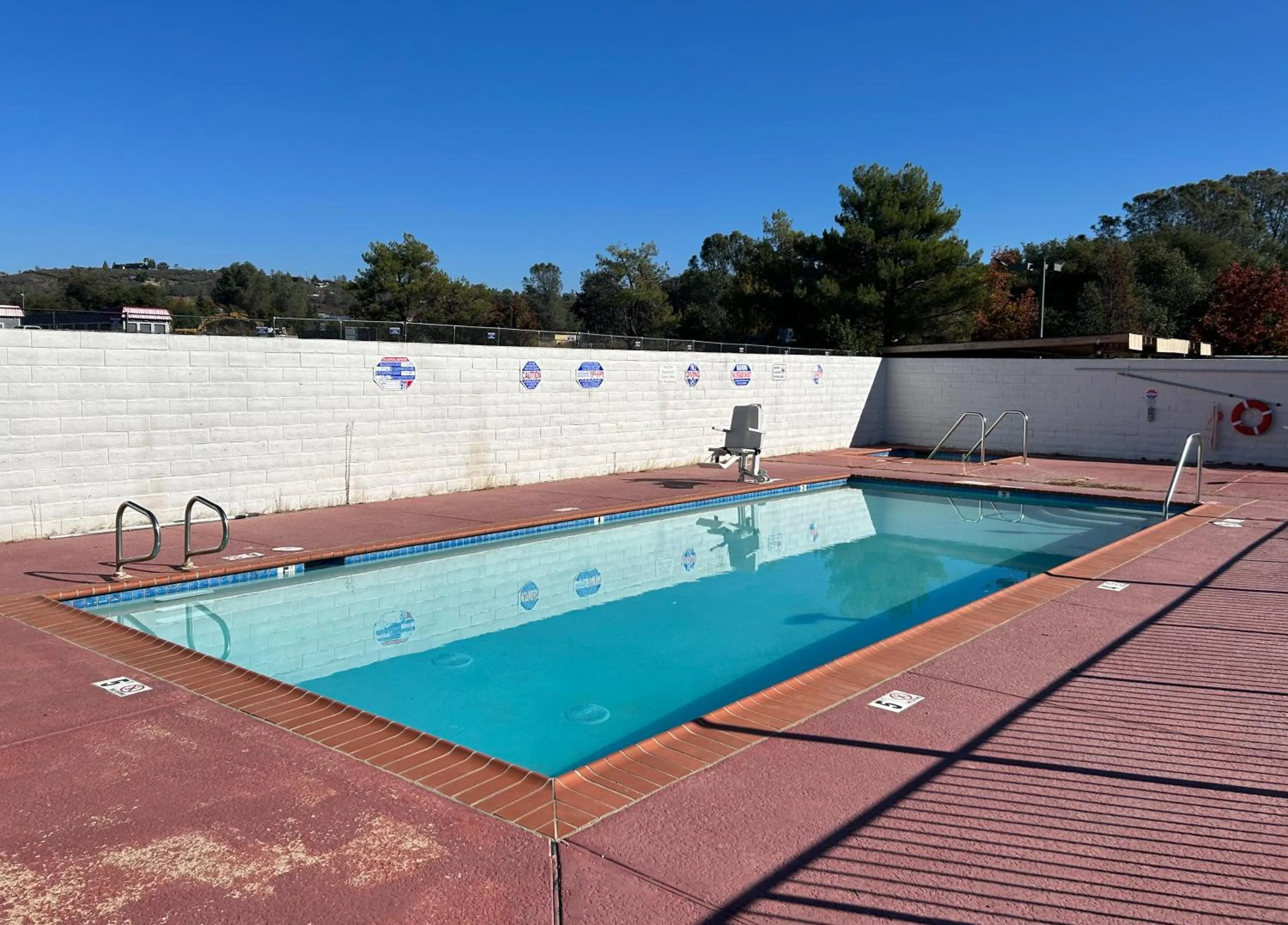 Pool view in Studio 6 Suites Cameron Park, CA Folsom