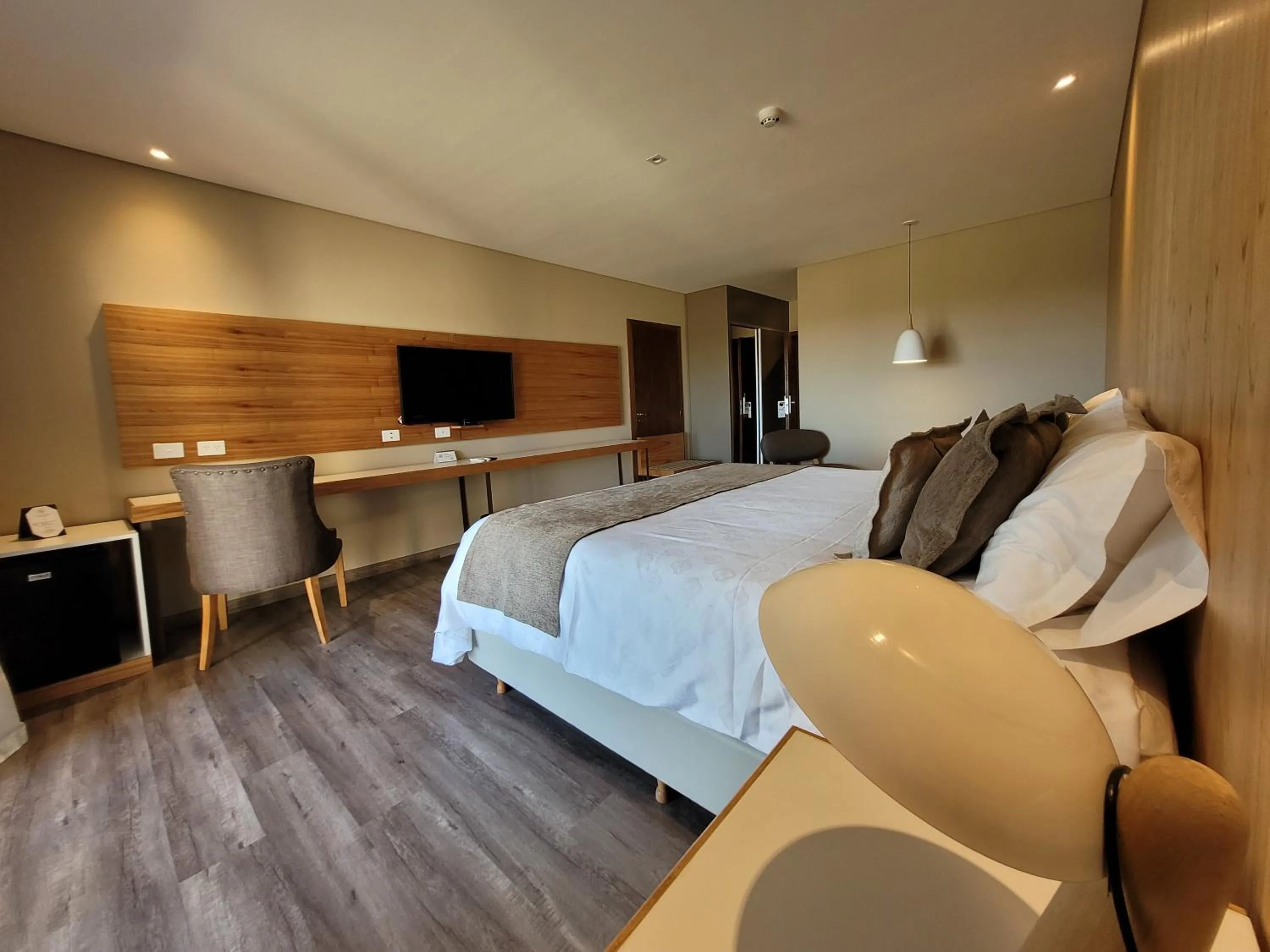 Bed in HOTEL TERMAS VICTORIA Wellness Spa