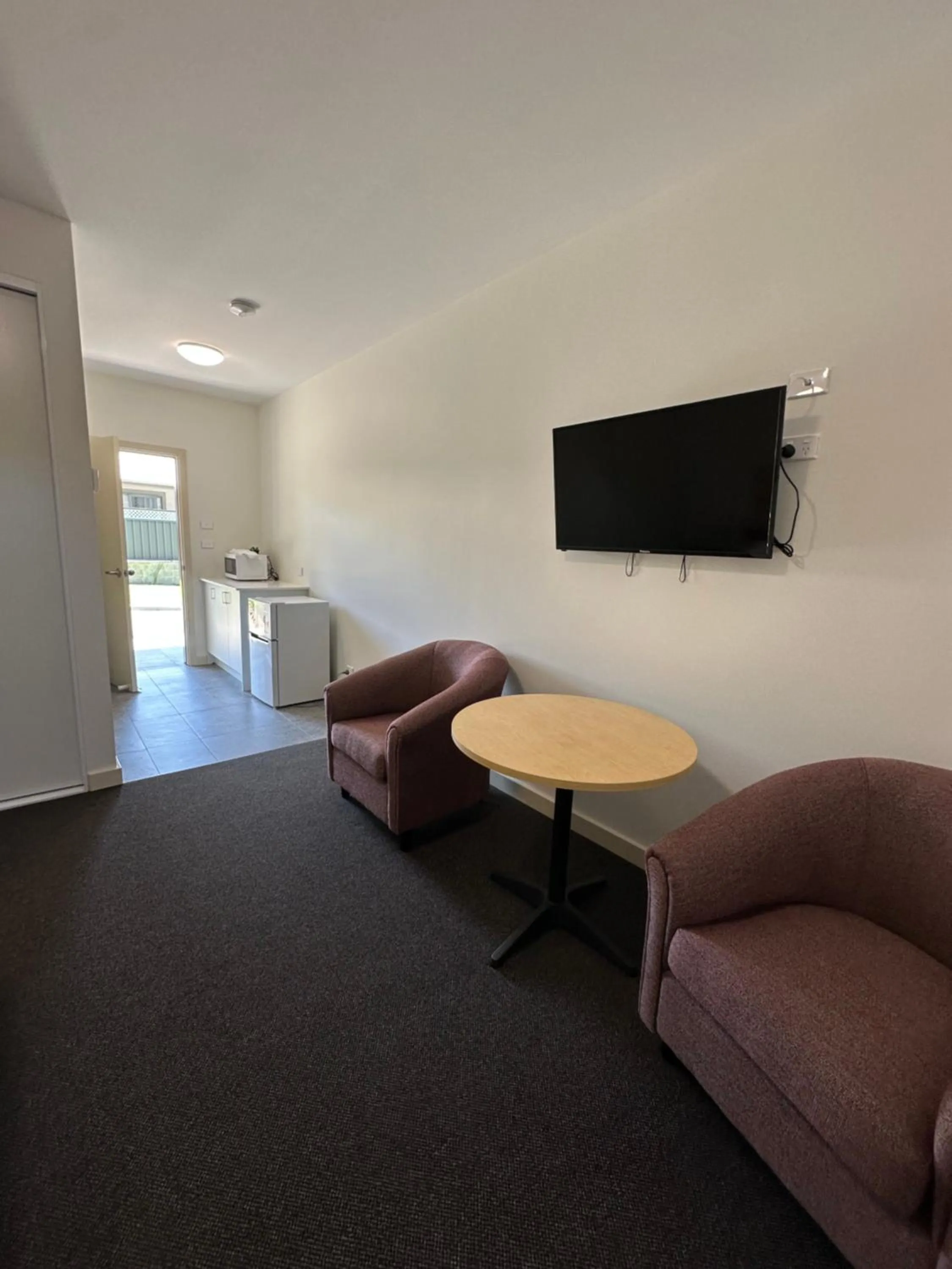 TV and multimedia in Travellers Motor Village