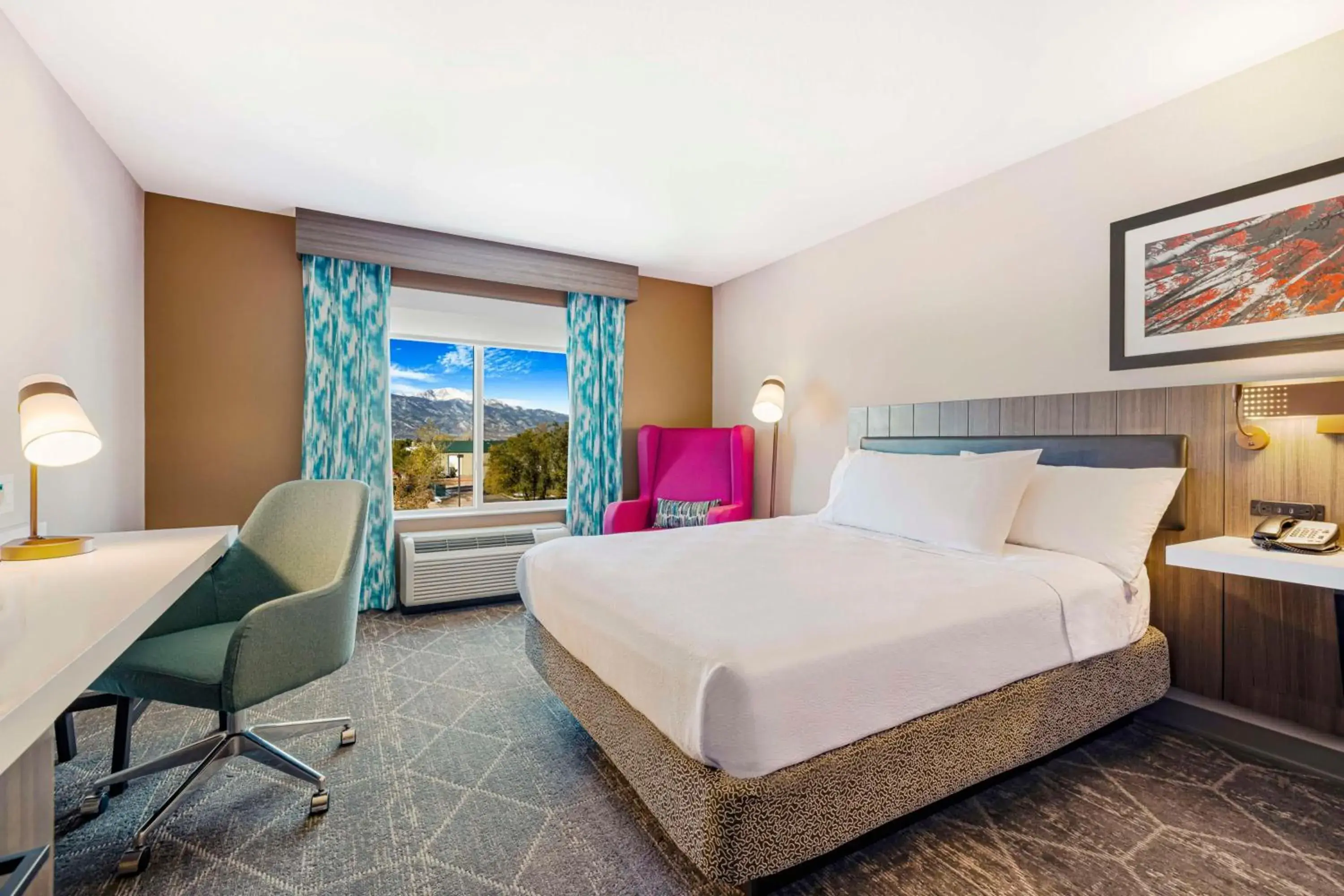 King Room in Hilton Garden Inn Colorado Springs Airport King Room in Hilton Garden Inn Colorado Springs Airport
