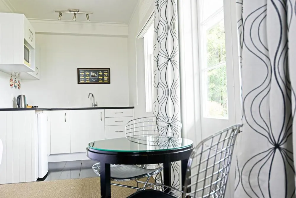 The Old Oak Boutique Hotel