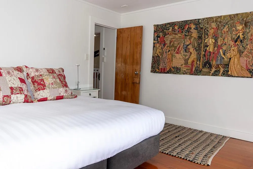 Bed in The Old Oak Boutique Hotel