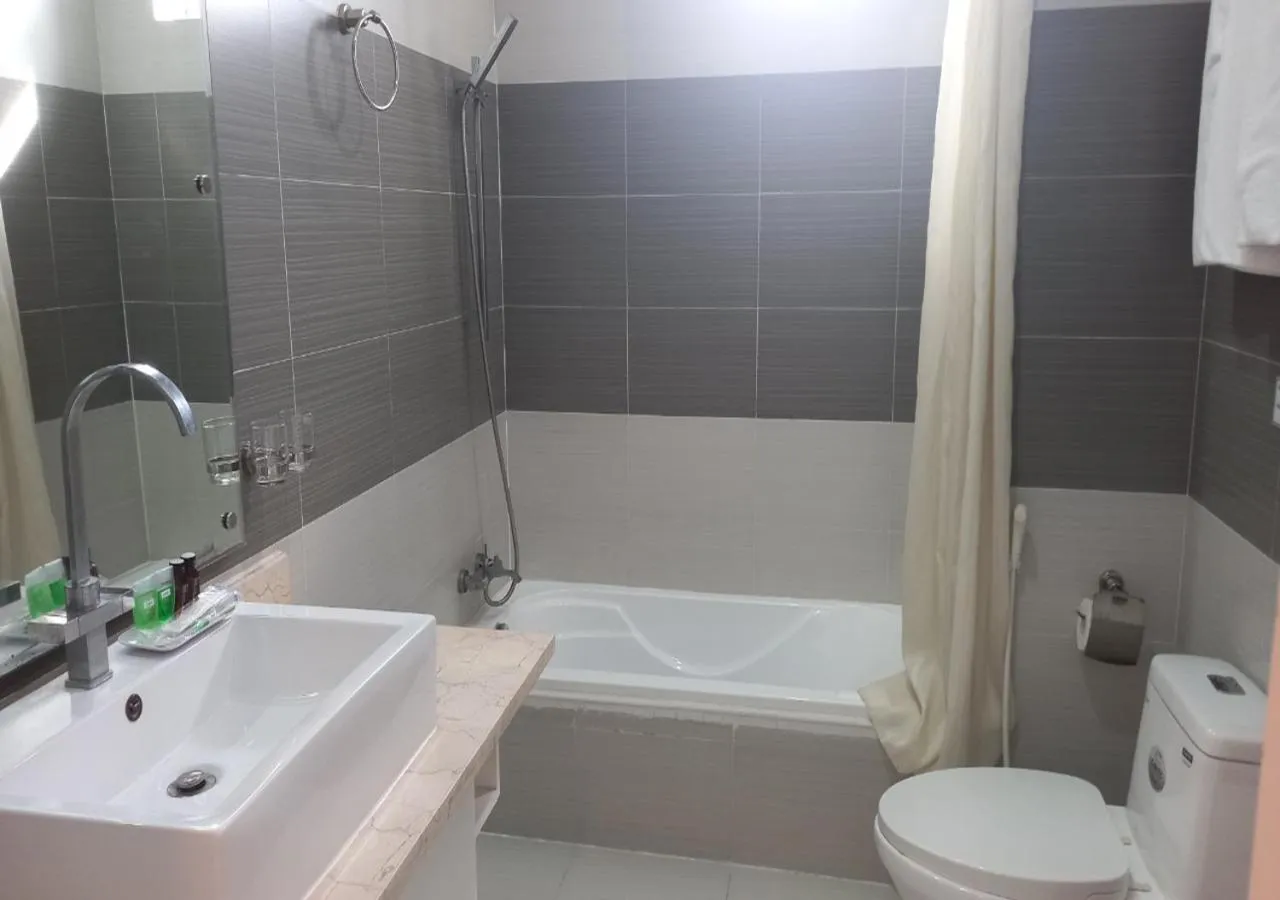 Toilet in Khai Hoan Apartment Hotel