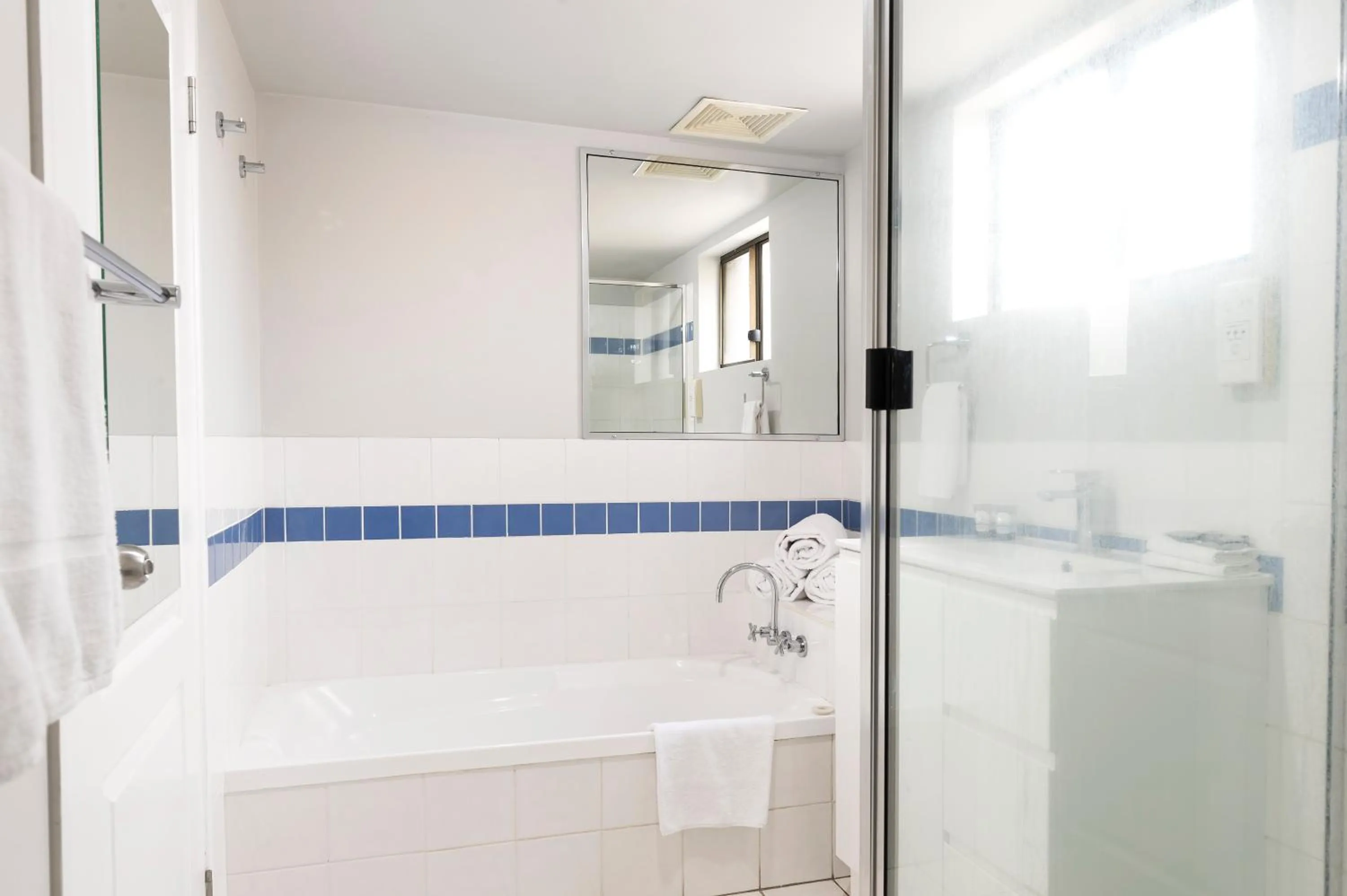 Bathroom in Country Motel Ipswich