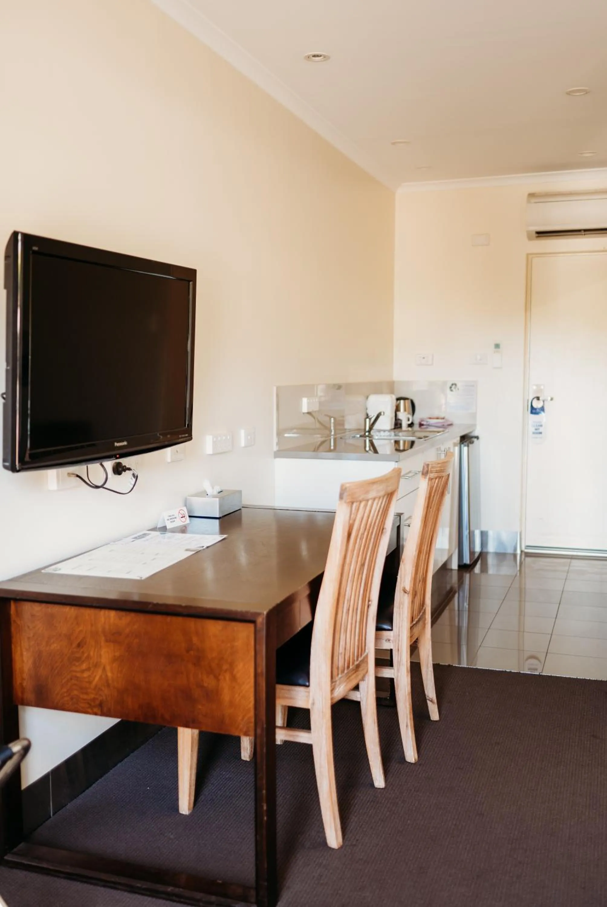 TV and multimedia in Ceduna Foreshore Hotel Motel