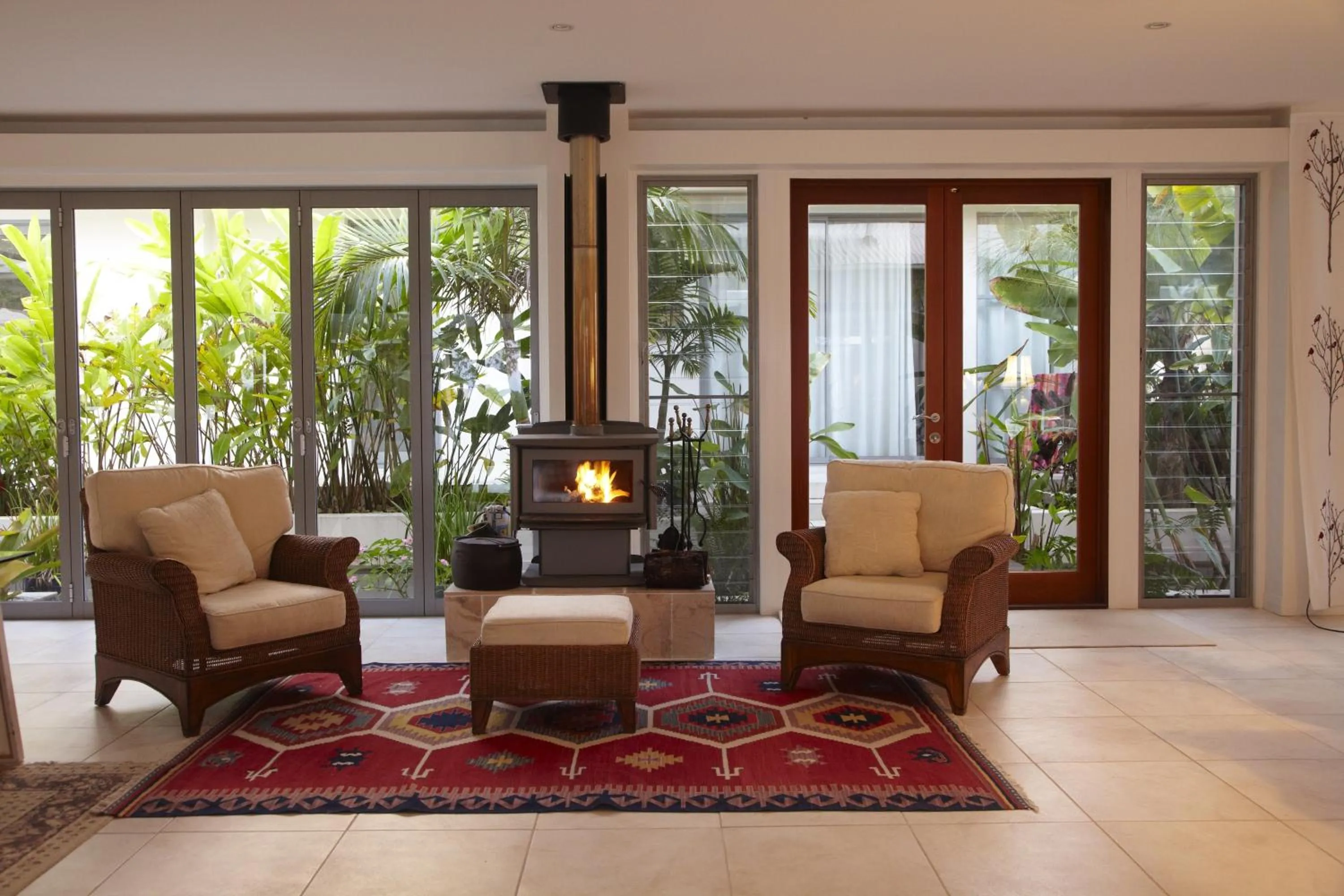 Seating area in Alaya Verde Bed & Breakfast