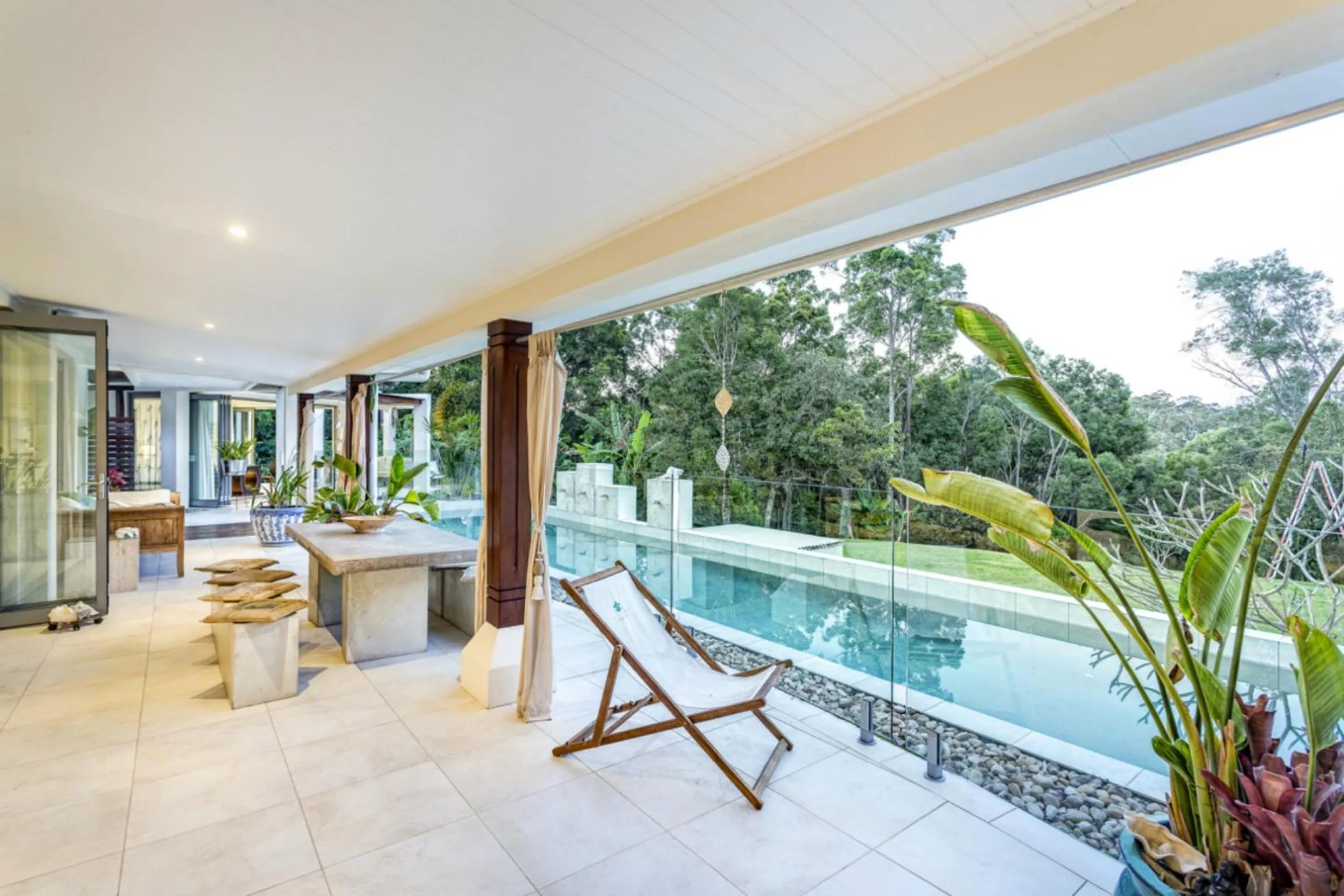 Swimming pool in Alaya Verde Bed & Breakfast