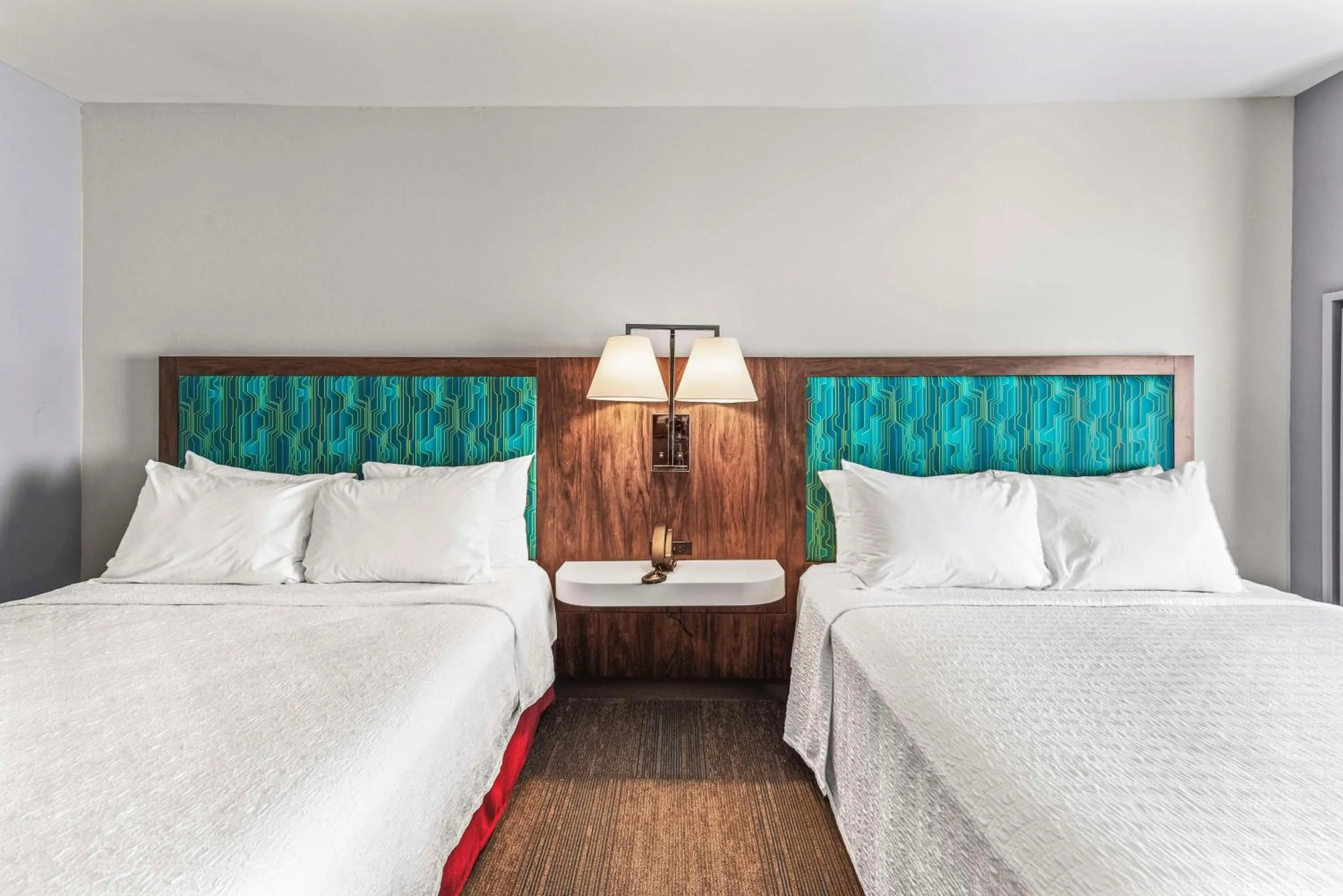 Bed in Hampton Inn Columbus-North