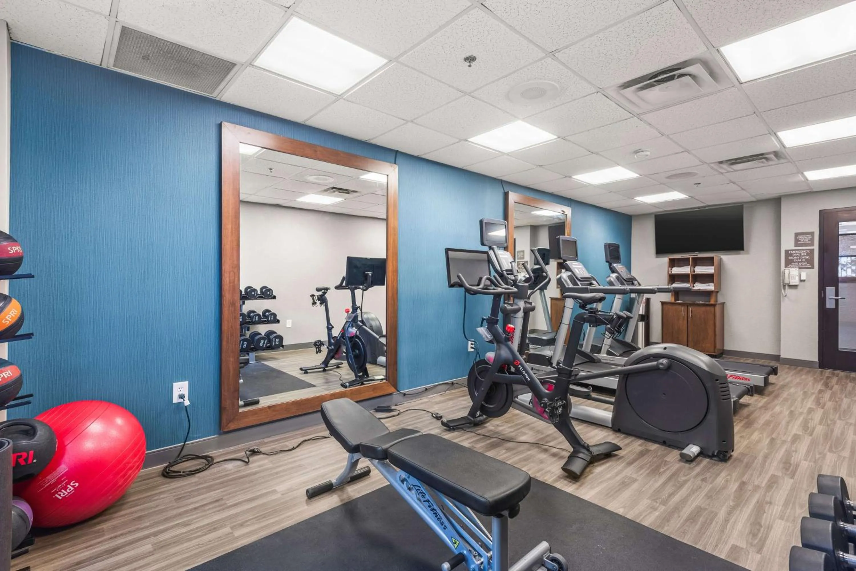 Fitness centre/facilities in Hampton Inn Columbus-North