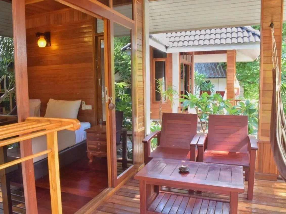 Patio in Pen's Bungalow Koh Phangan