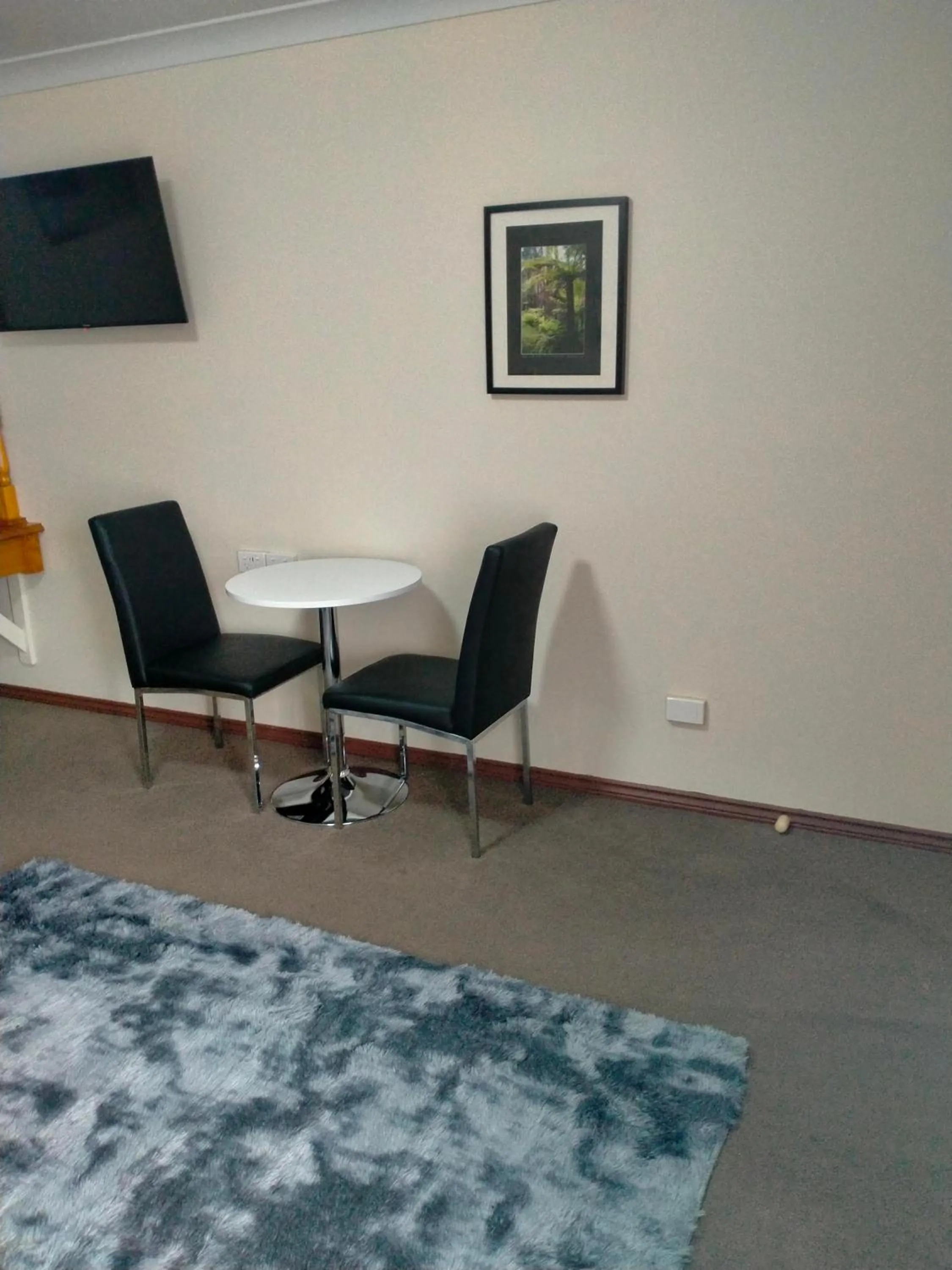 Seating area in Sandstock Motor Inn Armidale