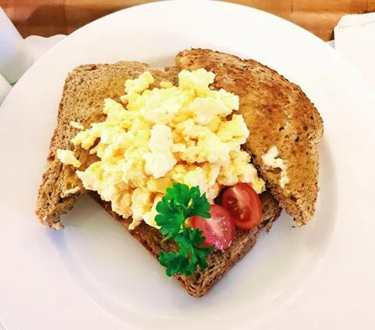Breakfast in Sandstock Motor Inn Armidale