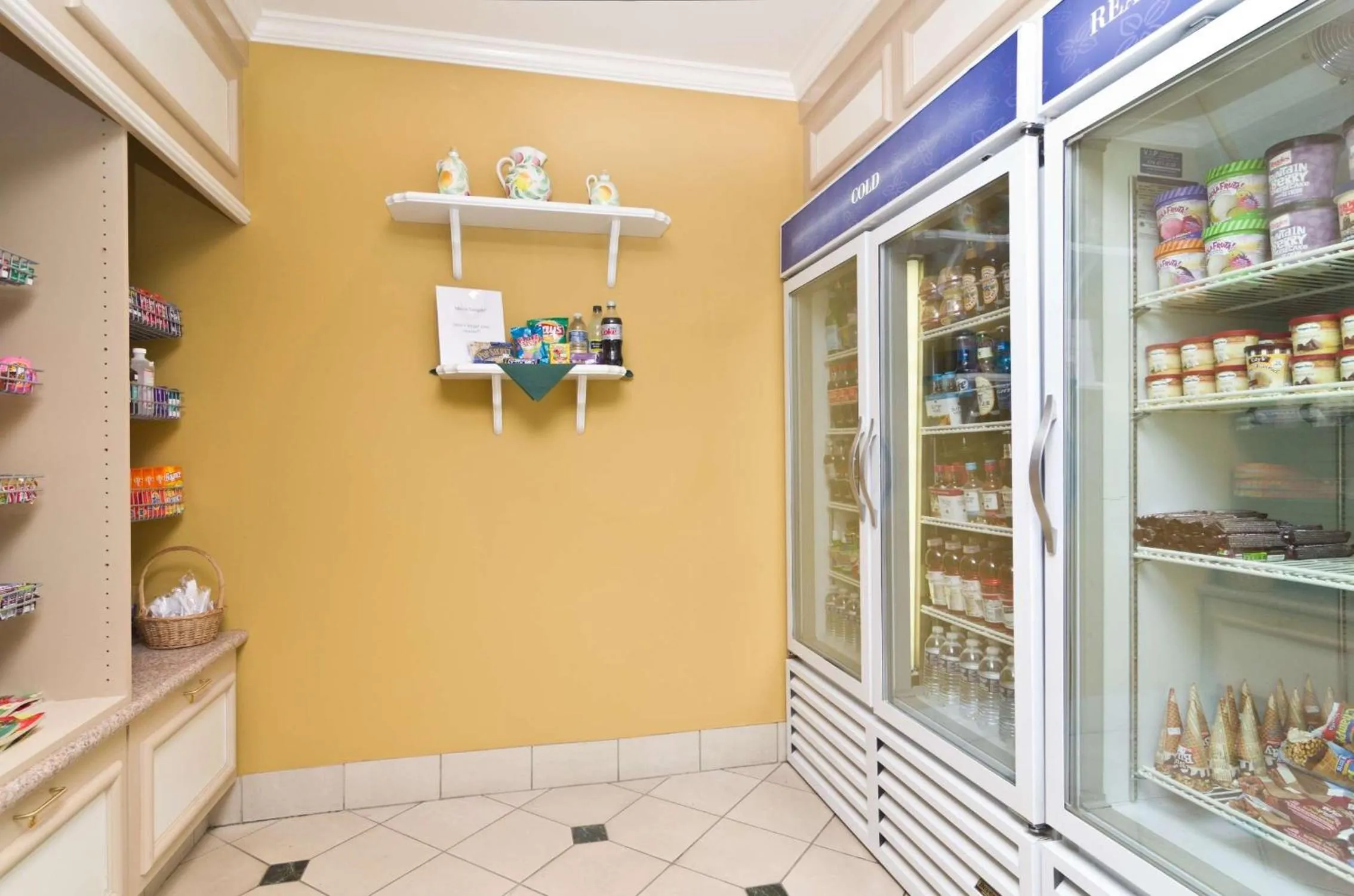 Restaurant/places to eat in Hilton Garden Inn Wooster