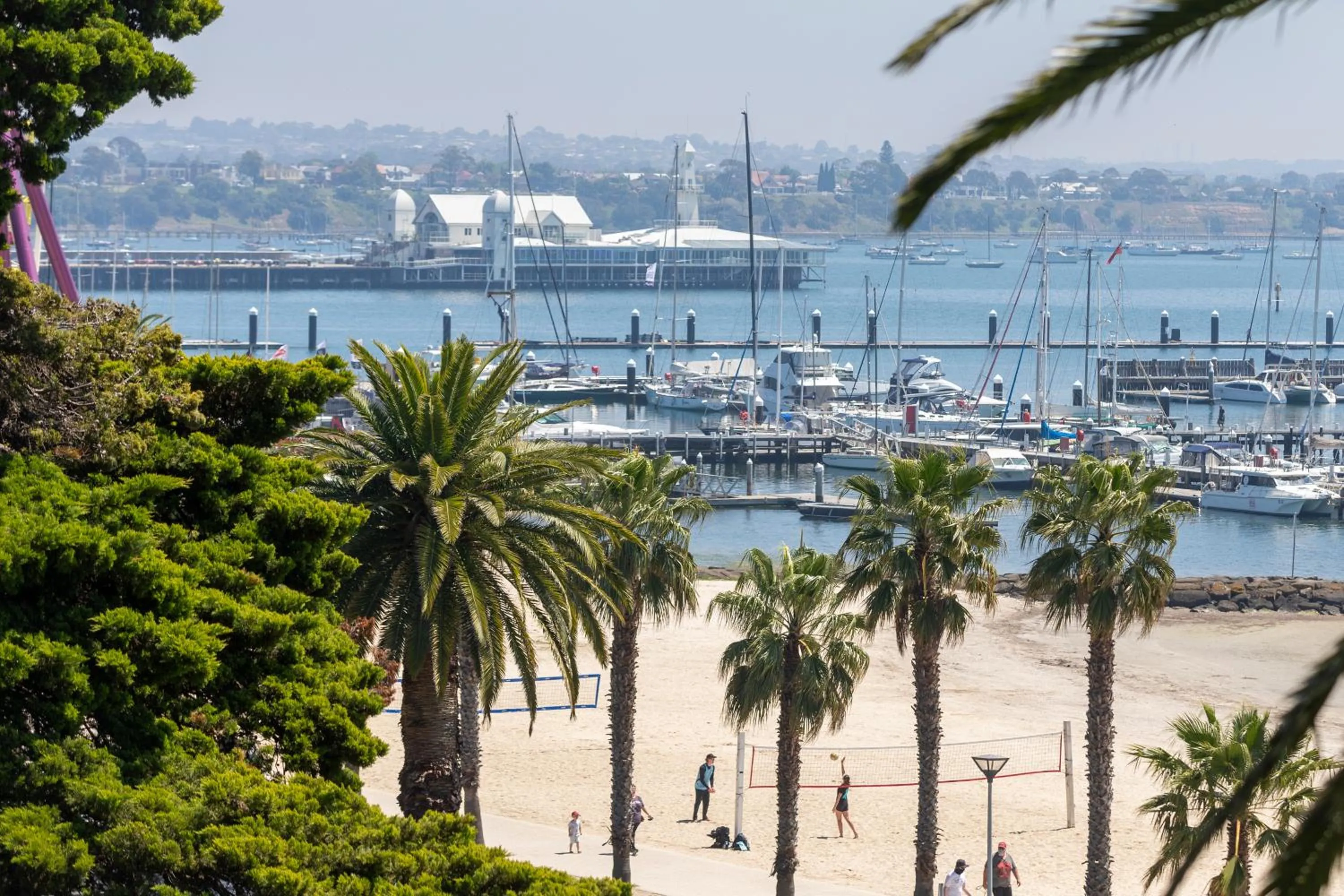 Beach in Oaks Vue Suites Geelong